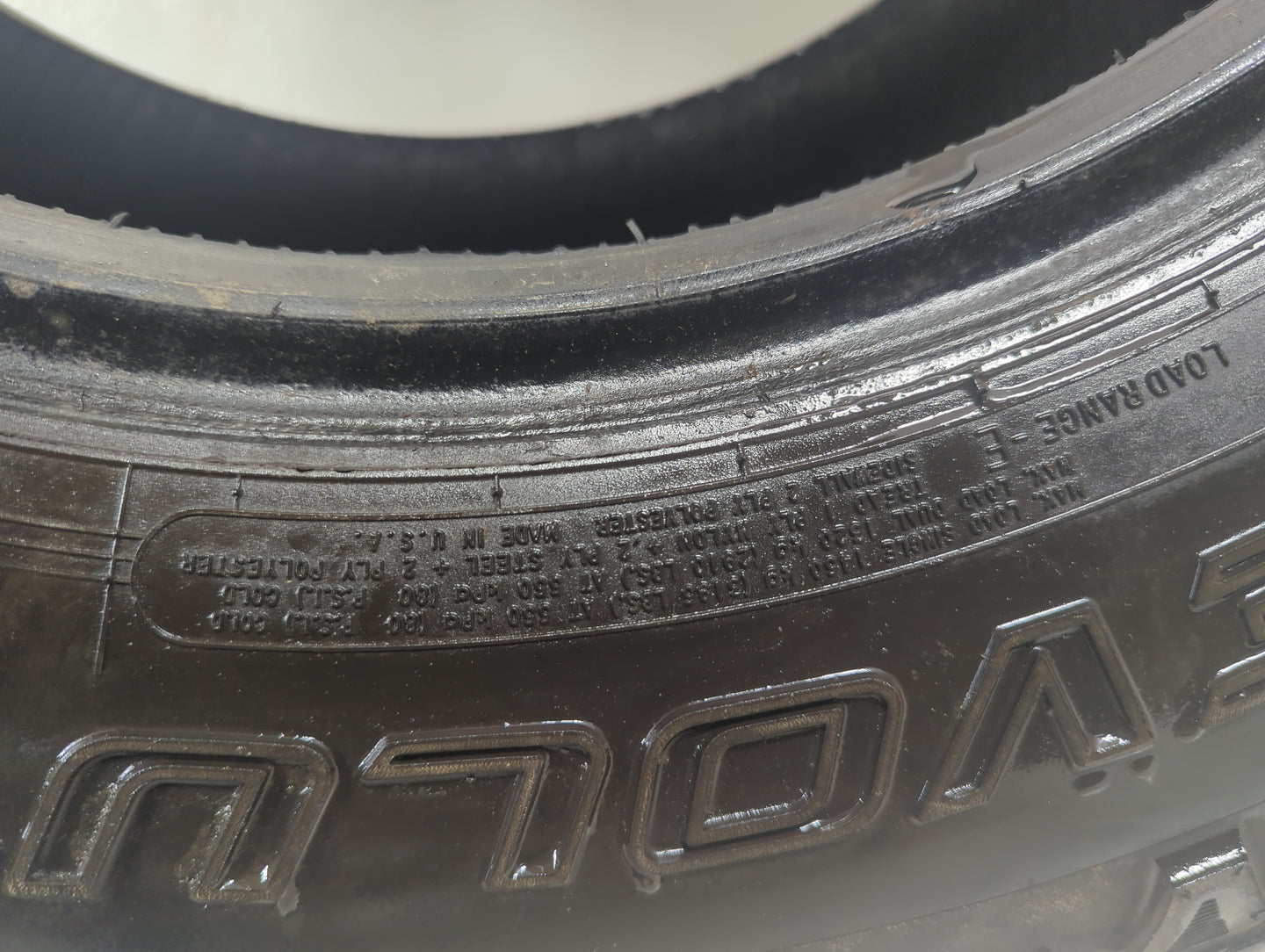 Used Tire 265/70R17 COOPER EVOLUTION M/T 121Q - Tread Depth 11/32 - Oemusedautoparts1.com