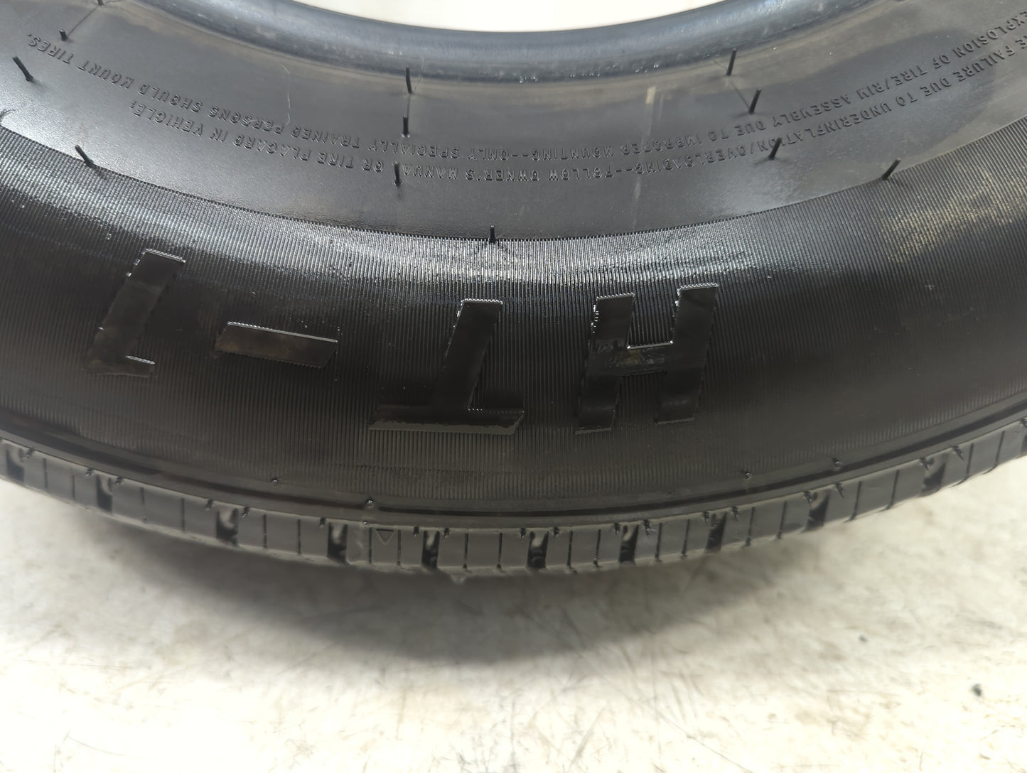 Used Tire - Tread Depth null/32 - Oemusedautoparts1.com