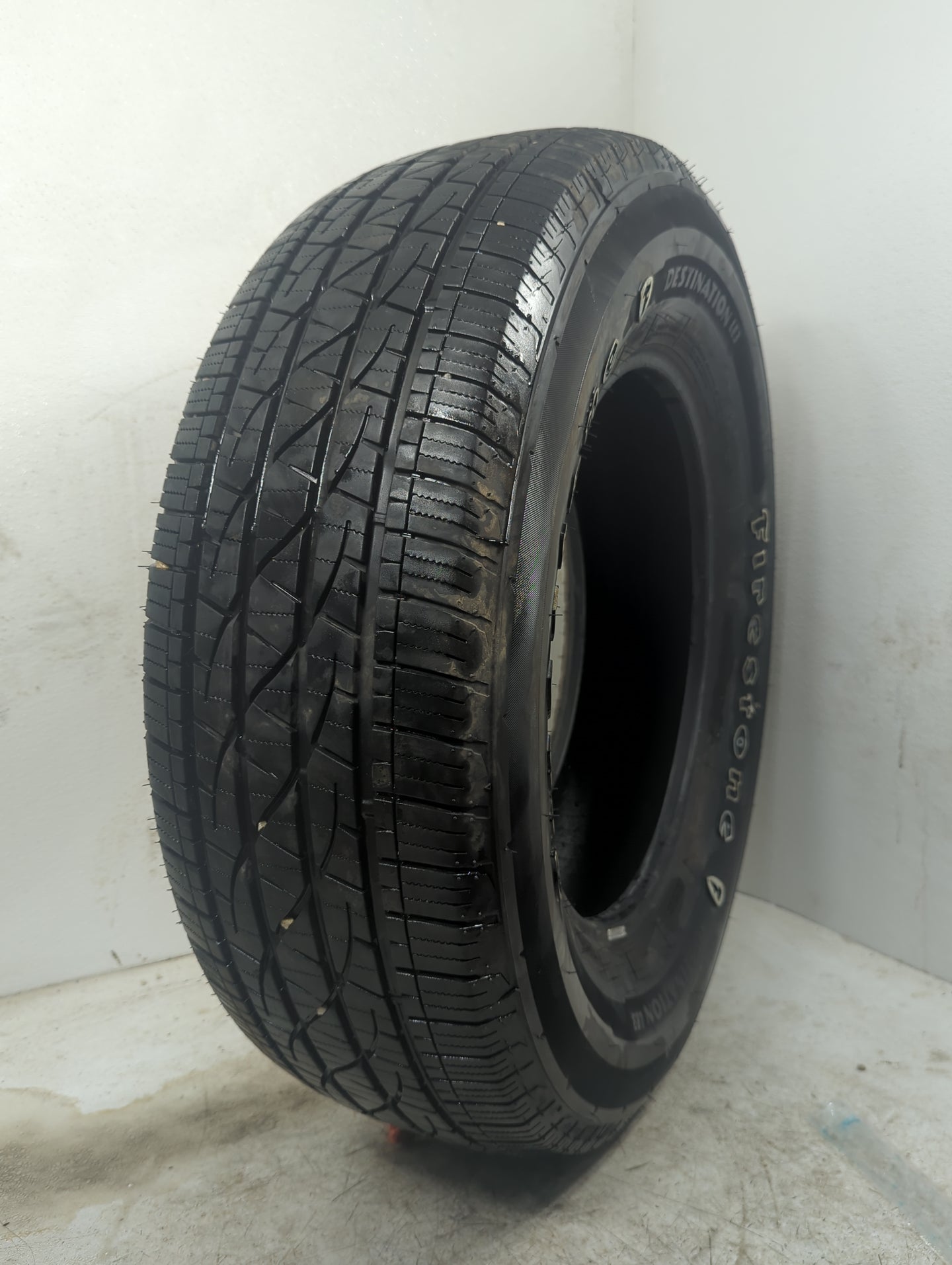 Used Tire 255/70R18 FIRESTONE DESTINATION LE3 113T - Tread Depth 10/32 - Oemusedautoparts1.com