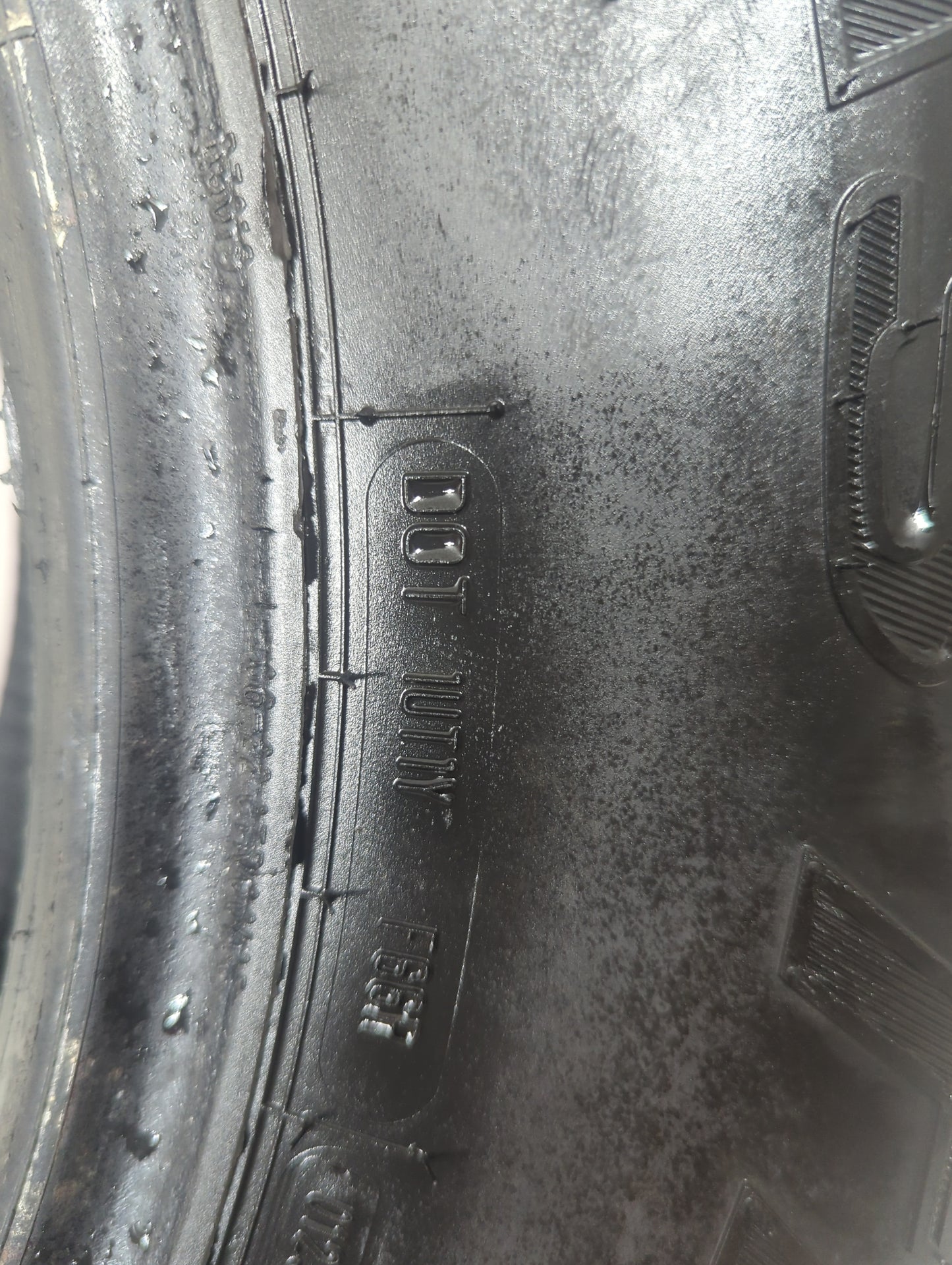 Used Tire - Tread Depth null/32 - Oemusedautoparts1.com