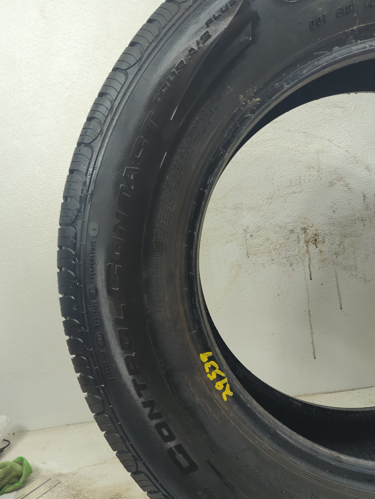 Used Tire - Tread Depth null/32 - Oemusedautoparts1.com