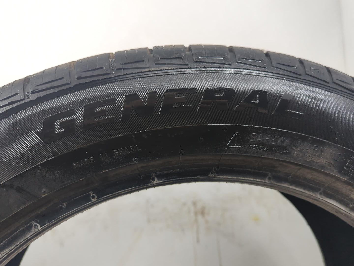 Used Tire 235/50R18 GENERAL ALTIMAX RT45 97V - Tread Depth 11/32 - Oemusedautoparts1.com