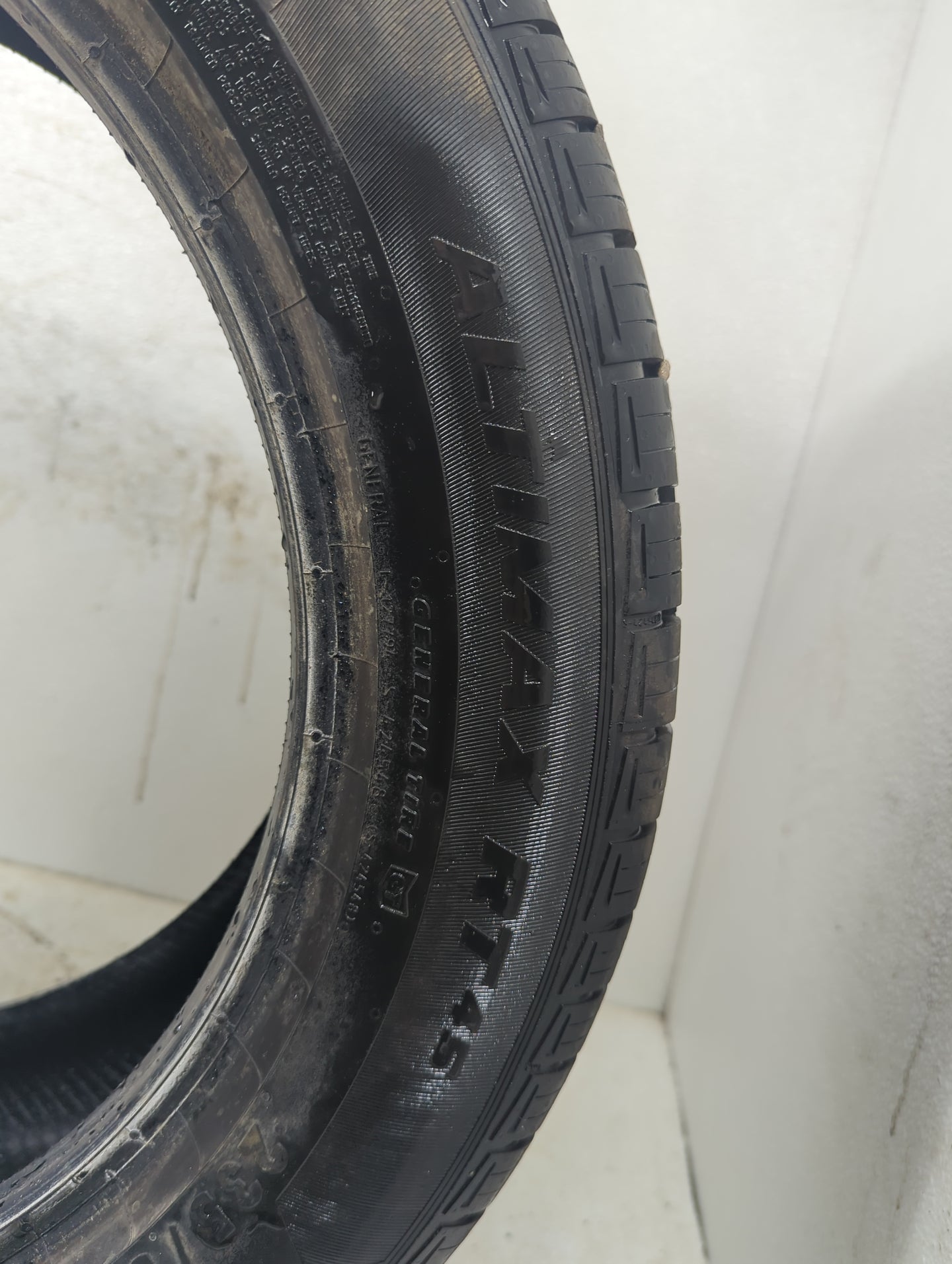 Used Tire 235/50R18 GENERAL ALTIMAX RT45 97V - Tread Depth 11/32 - Oemusedautoparts1.com