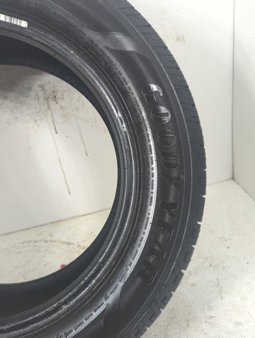 Used Tire 205/60R16 GOODYEAR RELIANT ALL-SEASON 92V - Tread Depth 10/32