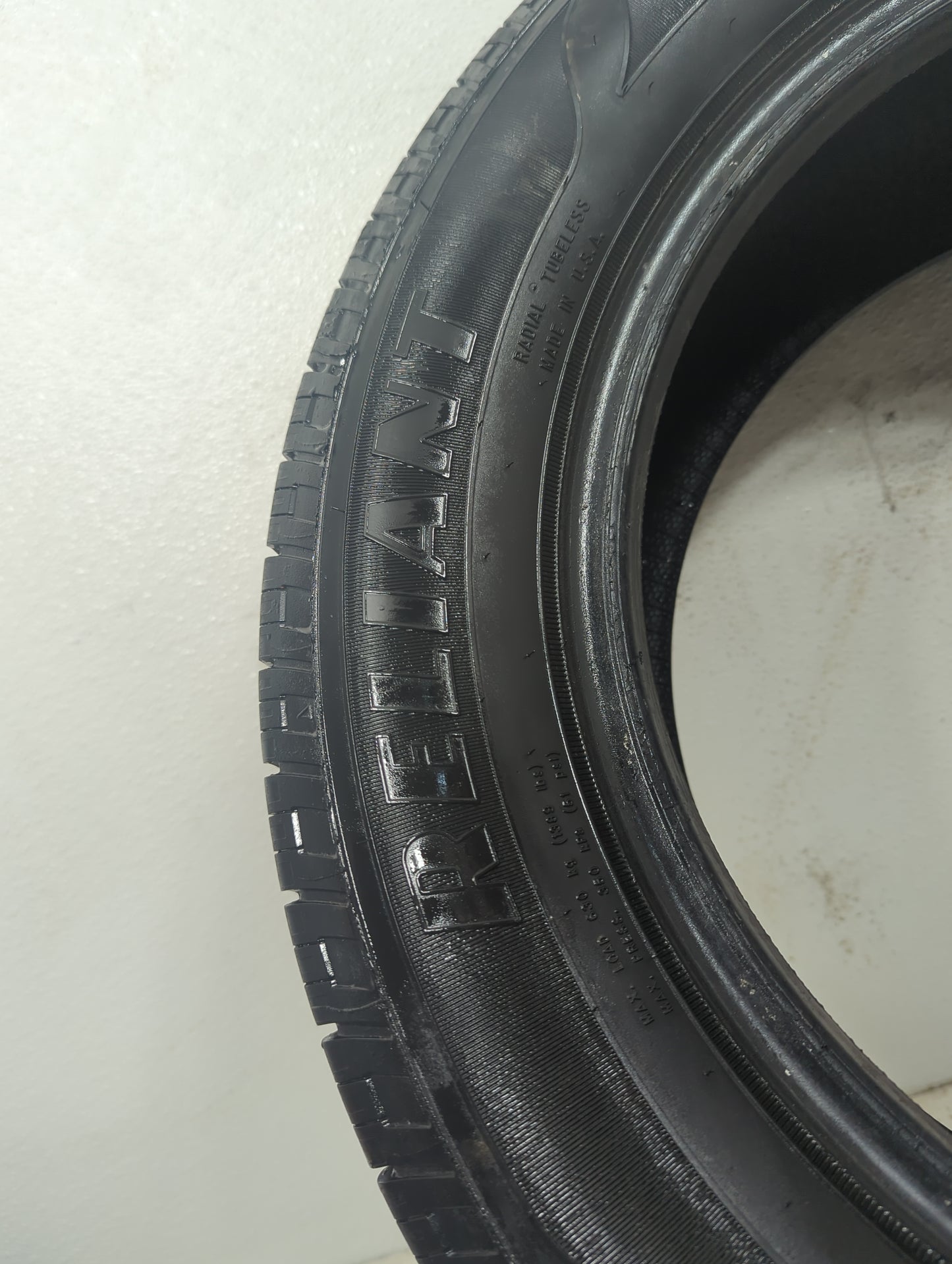 Used Tire 205/60R16 GOODYEAR RELIANT ALL-SEASON 92V - Tread Depth 10/32 - Oemusedautoparts1.com
