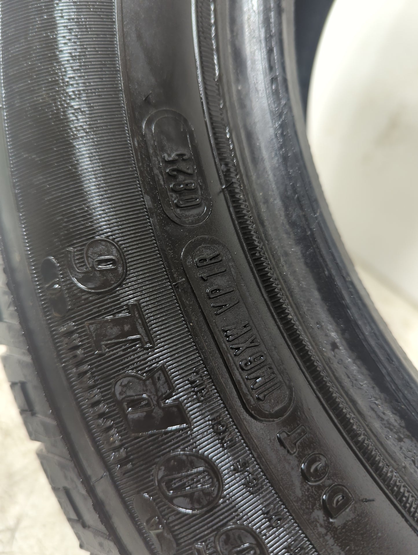 Used Tire 205/60R16 GOODYEAR RELIANT ALL-SEASON 92V - Tread Depth 10/32 - Oemusedautoparts1.com