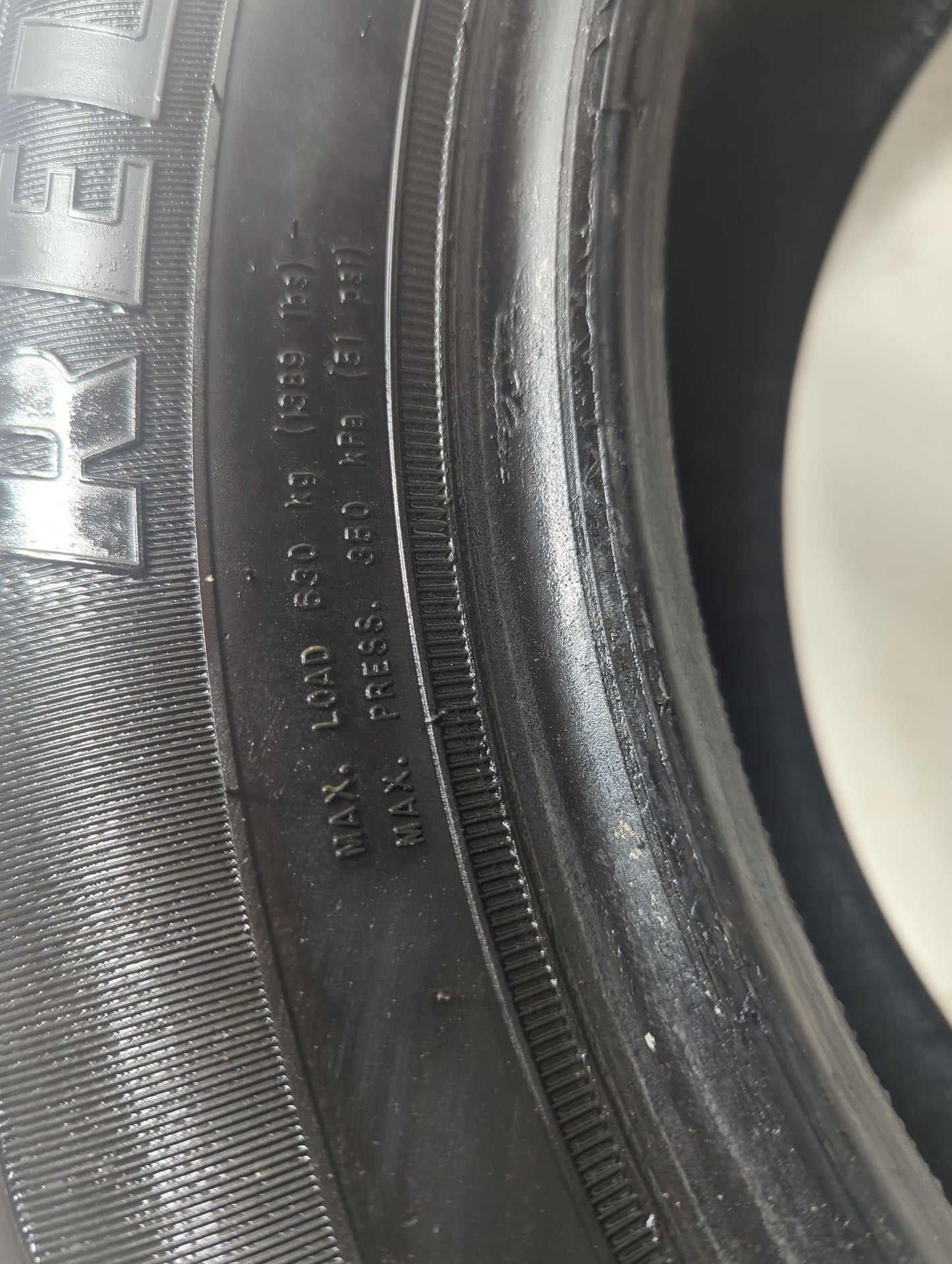 Used Tire 205/60R16 GOODYEAR RELIANT ALL-SEASON 92V - Tread Depth 10/32 - Oemusedautoparts1.com