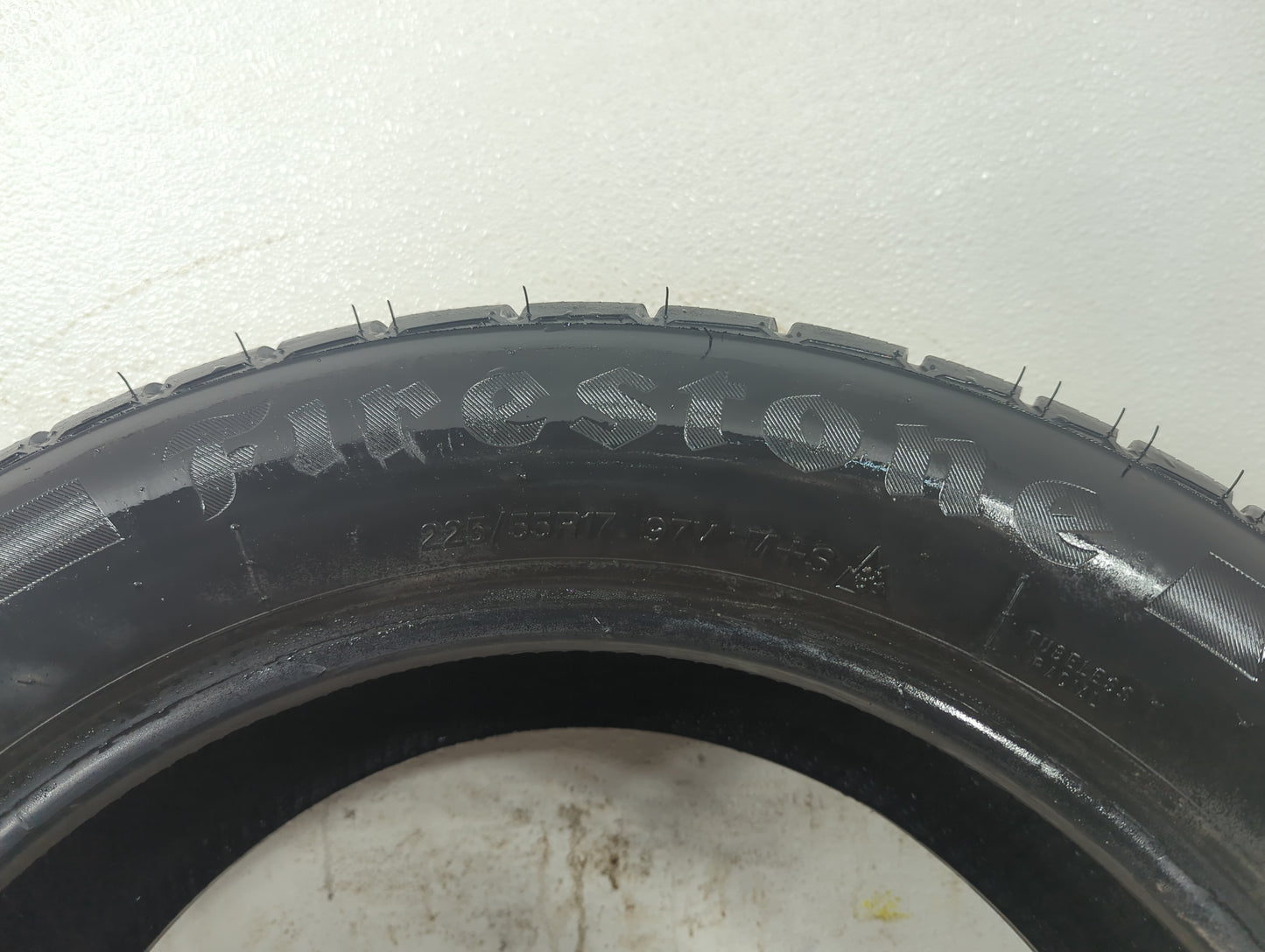 Used Tire 225/55R17 FIRESTONE WEATHERGRIP 97V - Tread Depth 9/32 - Oemusedautoparts1.com