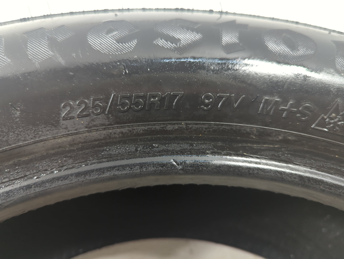 Used Tire - Tread Depth null/32 - Oemusedautoparts1.com