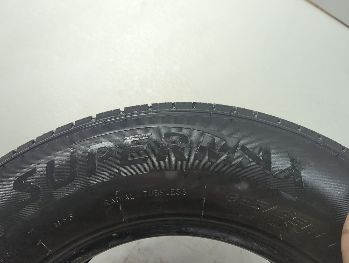 Used Tire - Tread Depth null/32 - Oemusedautoparts1.com
