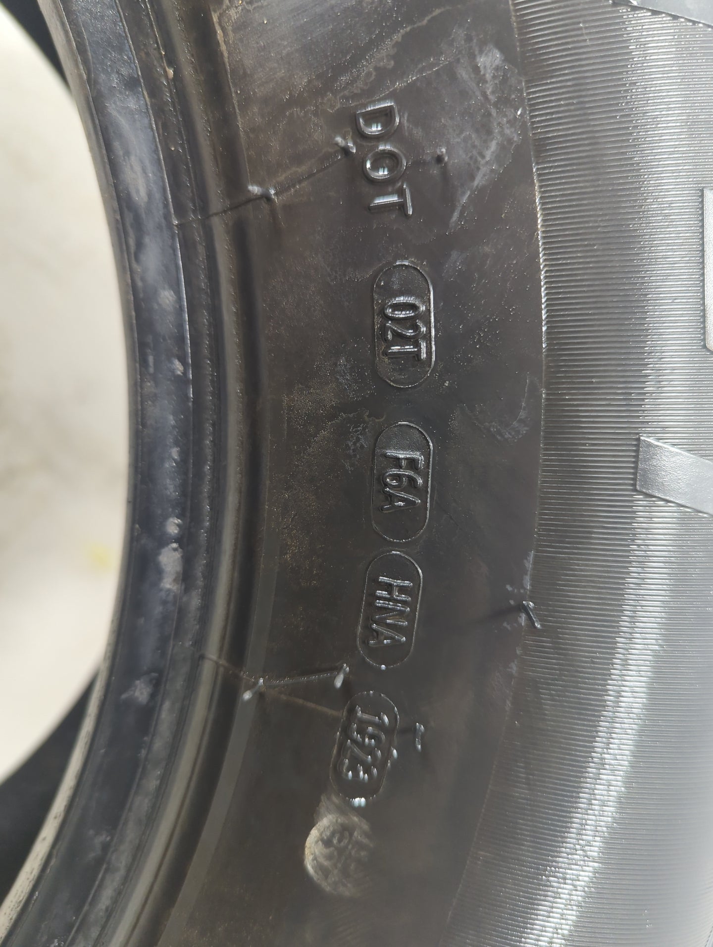 Used Tire - Tread Depth null/32 - Oemusedautoparts1.com