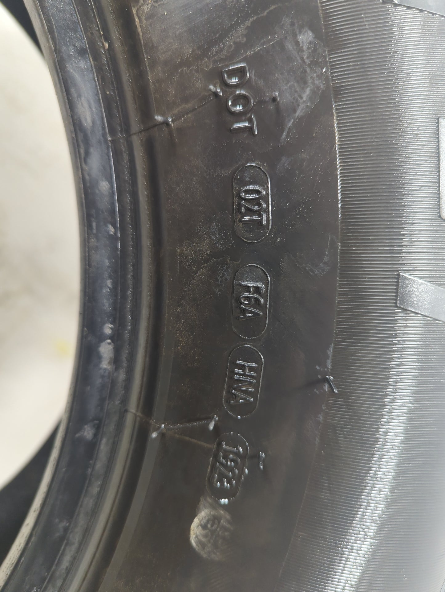 Used Tire - Tread Depth null/32 - Oemusedautoparts1.com