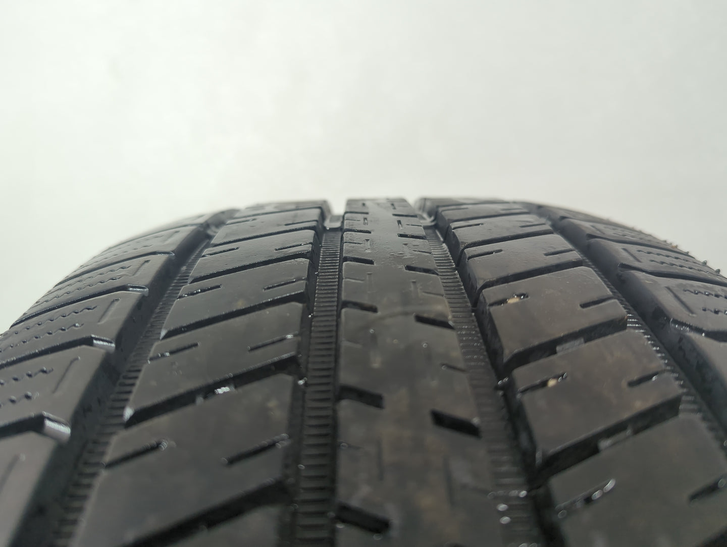 Used Tire 265/65R17 SUPERMAX HT-1 112T - Tread Depth 10/32 - Oemusedautoparts1.com
