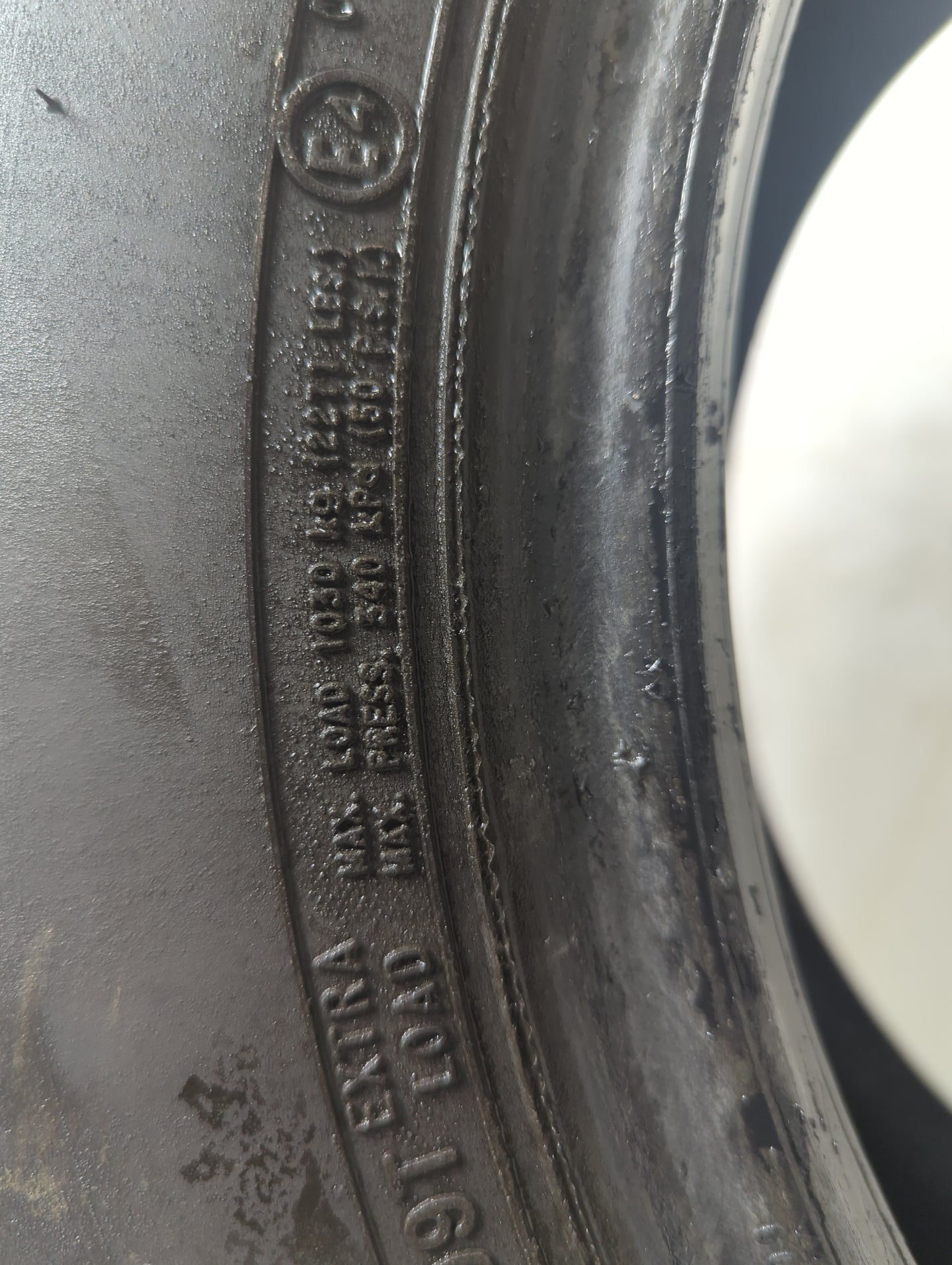 Used Tire 235/75R15 MASTERCRAFT STRATUS AP 108T - Tread Depth 7/32 - Oemusedautoparts1.com