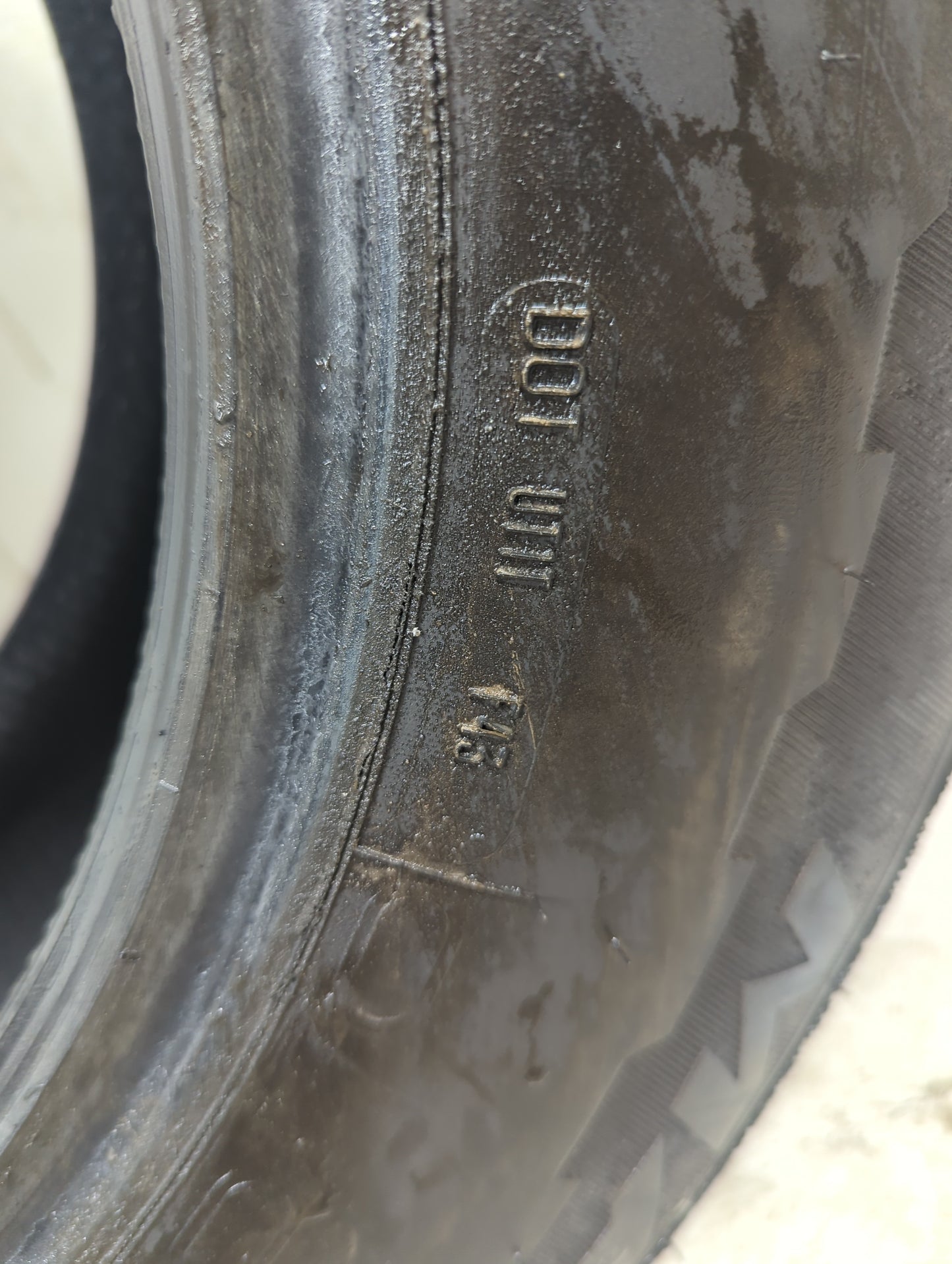 Used Tire 235/75R15 MASTERCRAFT STRATUS AP 108T - Tread Depth 7/32 - Oemusedautoparts1.com
