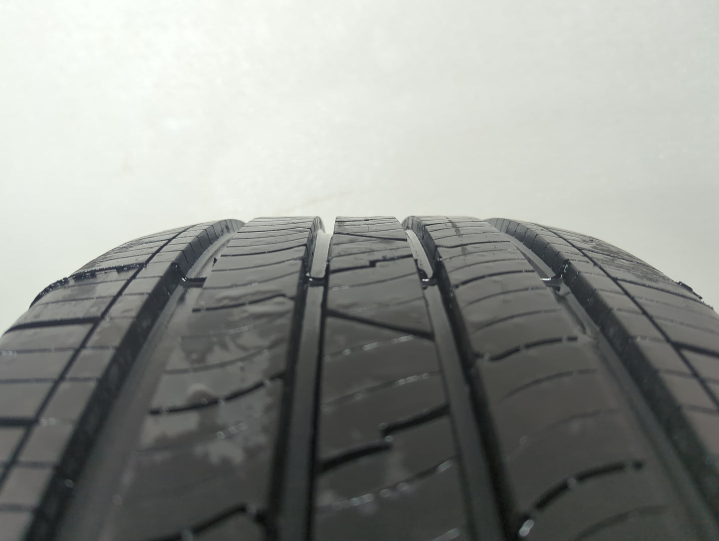 Used Tire 235/55R18 MASTERCRAFT COURSER QUEST PLUS 104T - Tread Depth 11/32 - Oemusedautoparts1.com