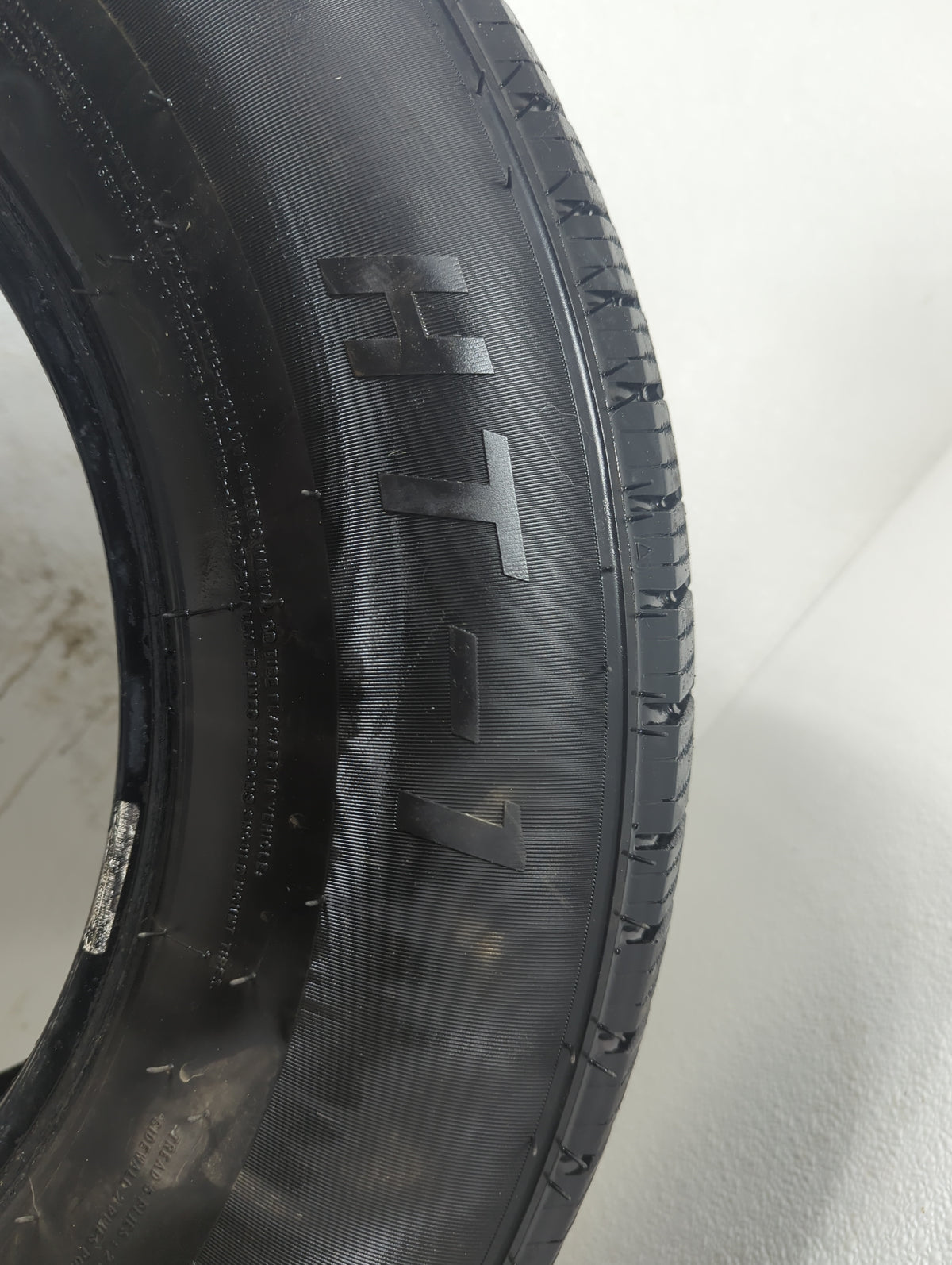 Used Tire 265/65R17 SUPERMAX HT-1 - Tread Depth 9/32 - Oemusedautoparts1.com