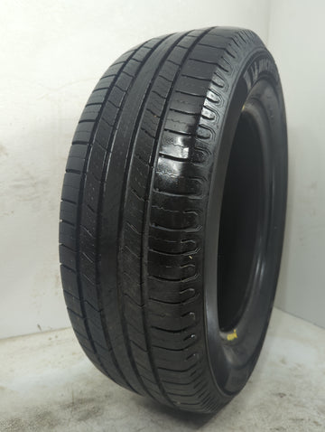 Used Tire 225/65R17 MICHELIN DEFENDER 2 102H - Tread Depth 10/32 - Oemusedautoparts1.com