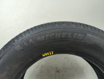 Used Tire 225/65R17 MICHELIN DEFENDER 2 102H - Tread Depth 10/32