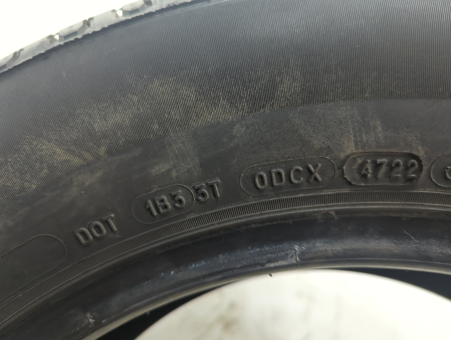 Used Tire 225/65R17 MICHELIN DEFENDER 2 102H - Tread Depth 10/32 - Oemusedautoparts1.com
