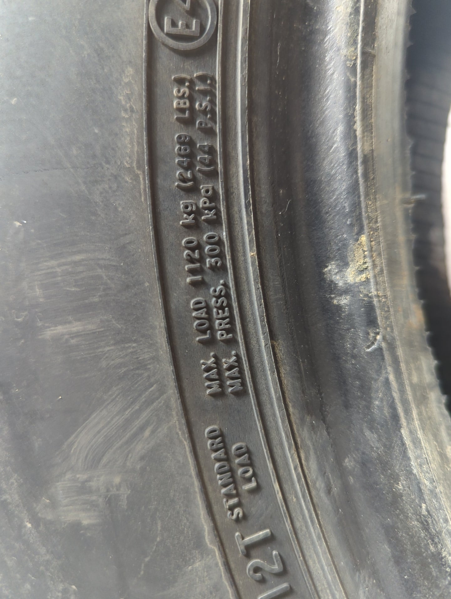 Used Tire 265/70R16 MASTERCRAFT COURSER AXT2 112T - Tread Depth 10/32 - Oemusedautoparts1.com
