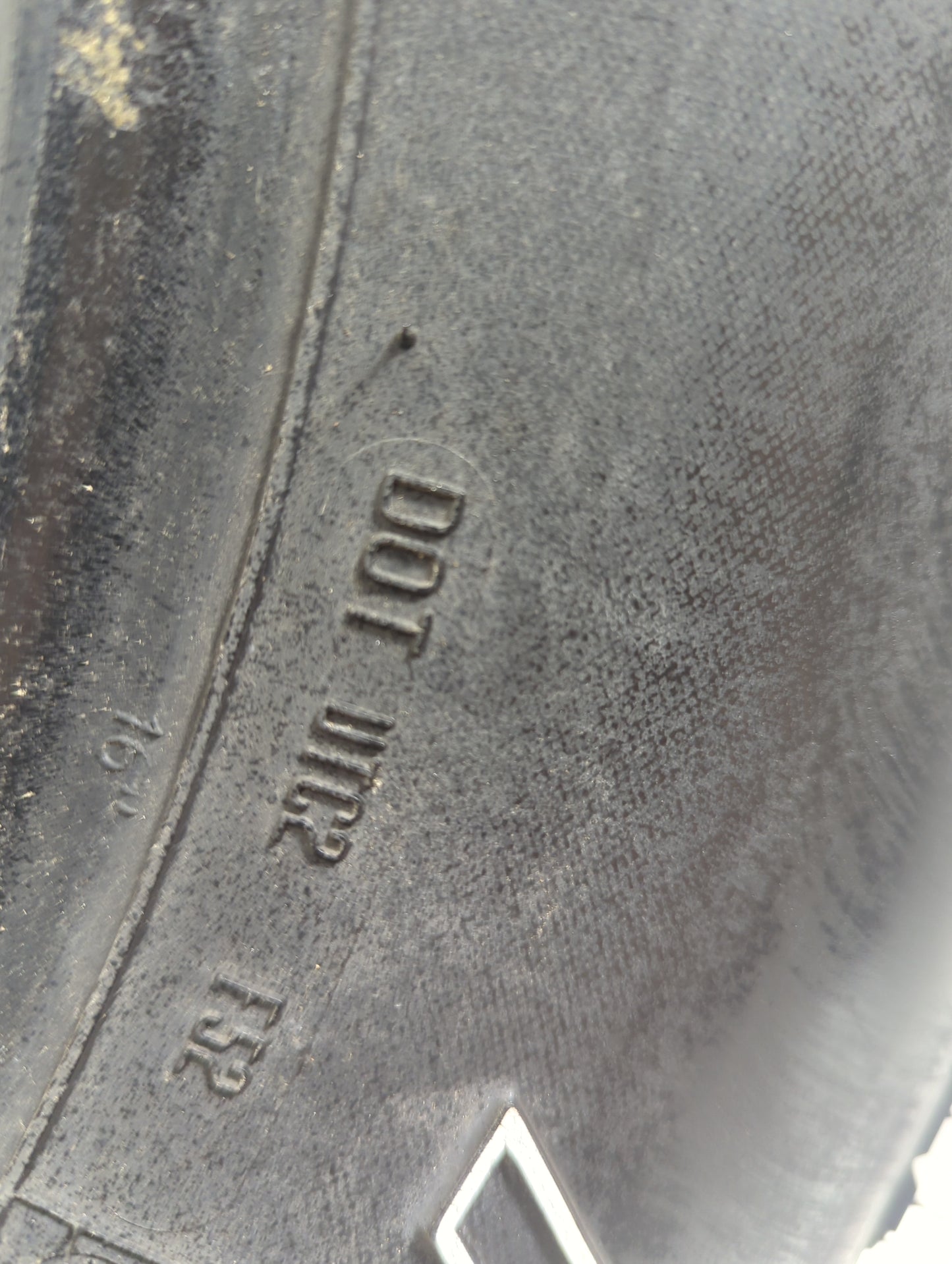 Used Tire 265/70R16 MASTERCRAFT COURSER AXT2 112T - Tread Depth 10/32 - Oemusedautoparts1.com