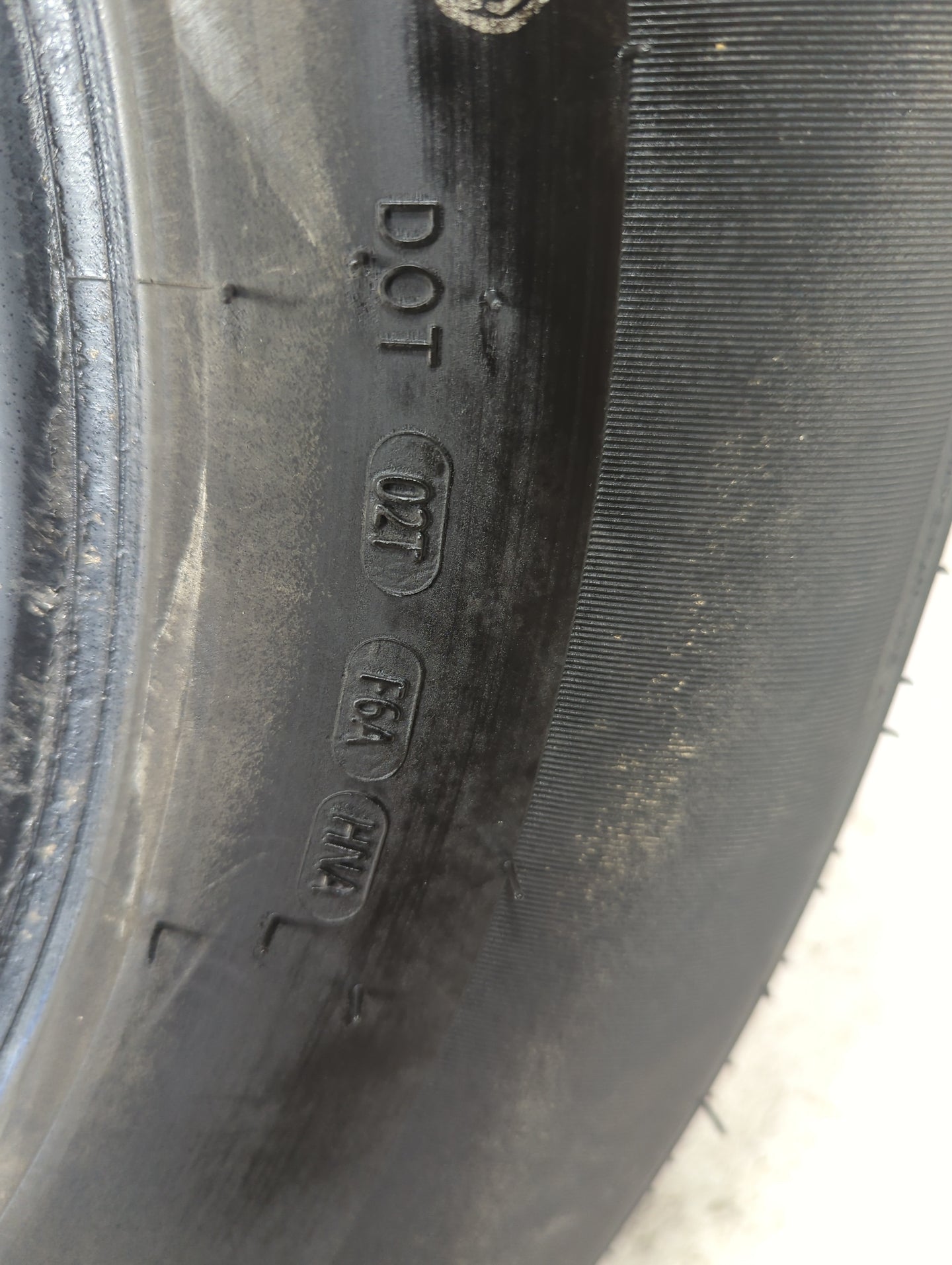 Used Tire 265/65R17 SUPERMAX HT-1 112H - Tread Depth 9/32 - Oemusedautoparts1.com