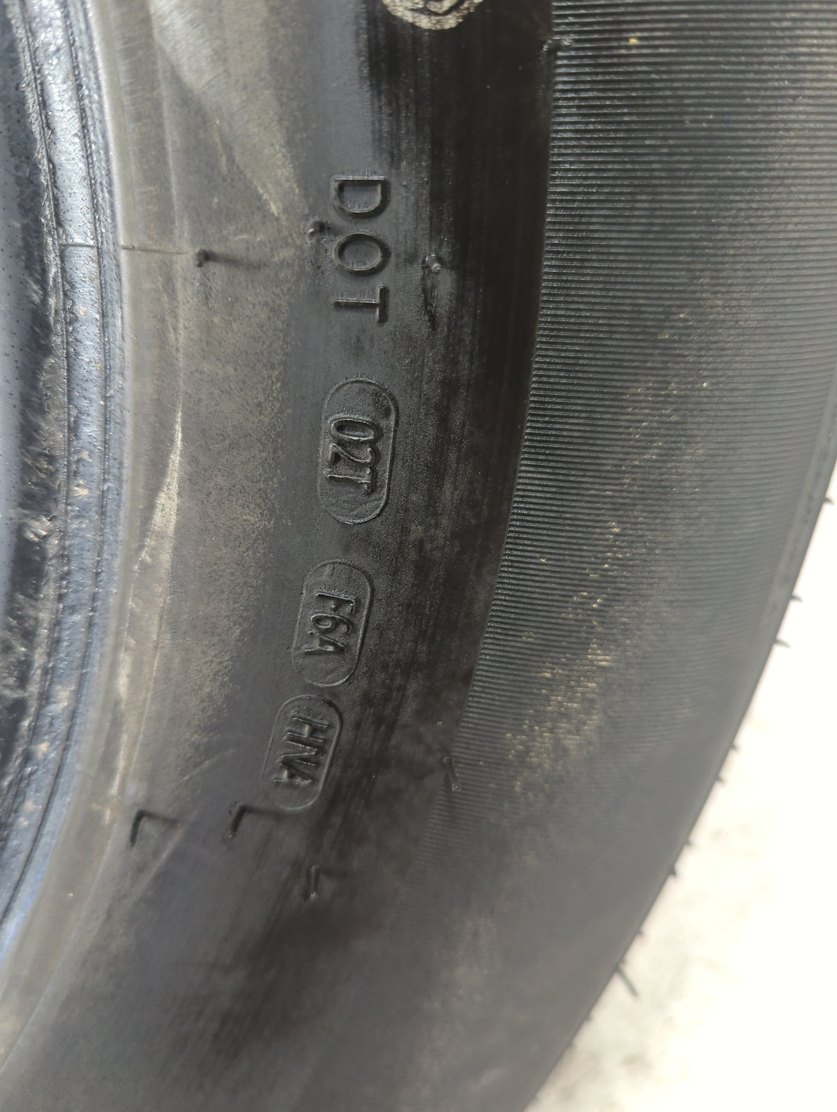 Used Tire 265/65R17 SUPERMAX HT-1 112H - Tread Depth 9/32 - Oemusedautoparts1.com