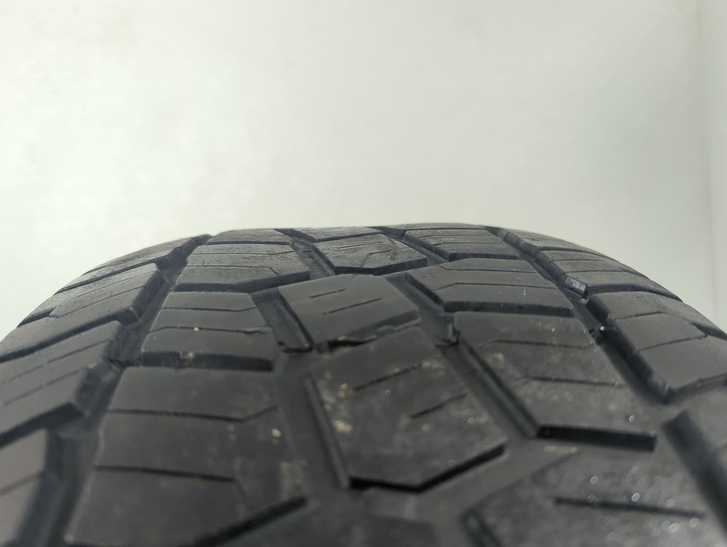 Used Tire 265/65R18 MASTERCRAFT STRATUS AP 114T - Tread Depth 7/32 - Oemusedautoparts1.com