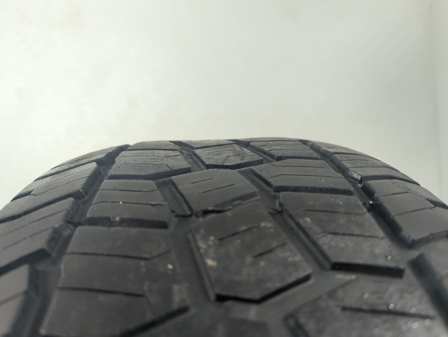 Used Tire 265/65R18 MASTERCRAFT STRATUS AP 114T - Tread Depth 7/32 - Oemusedautoparts1.com