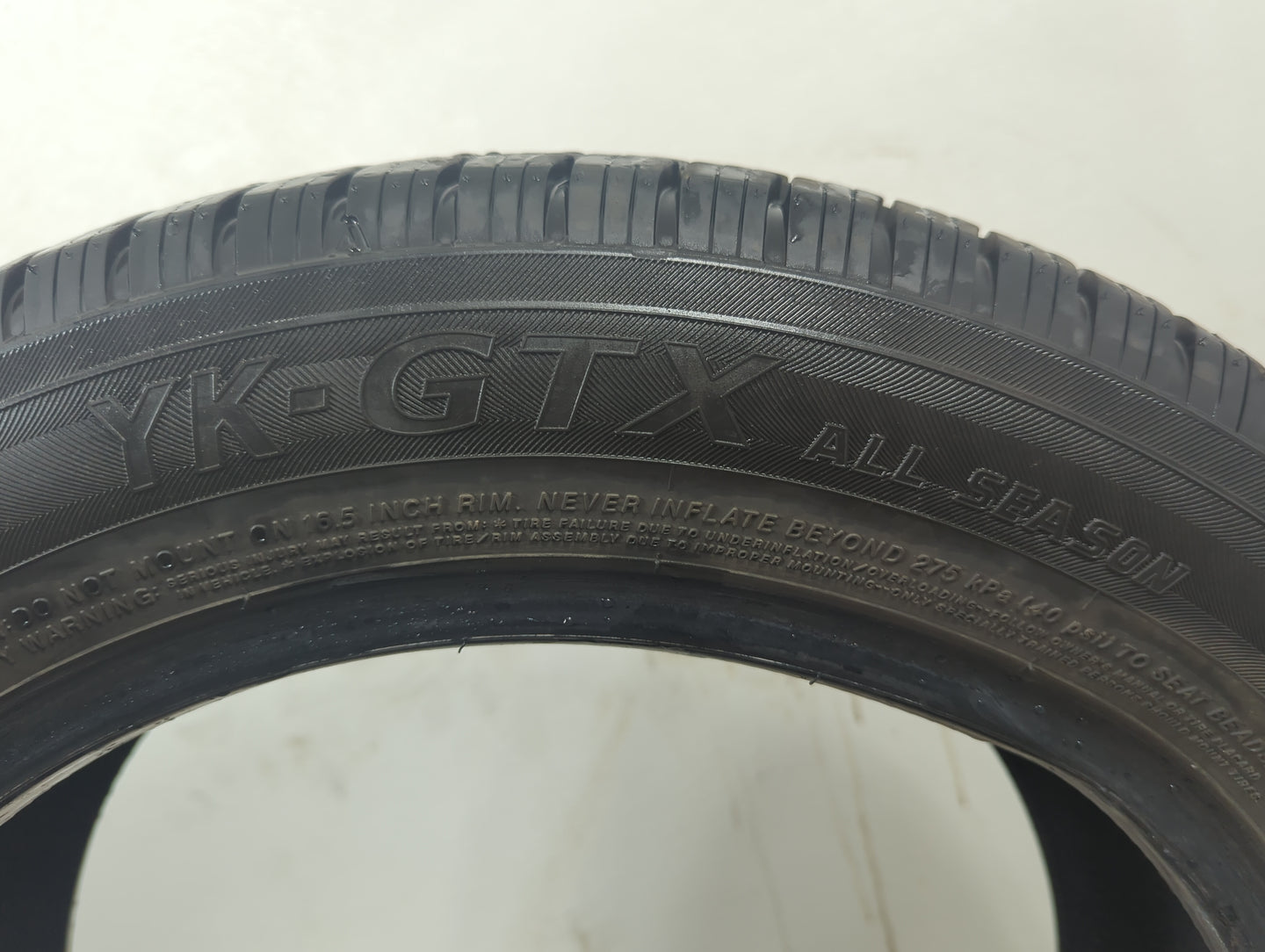 Used Tire 205/55R16 YOKOHAMA YK-GTX 91H - Tread Depth 11/32 - Oemusedautoparts1.com
