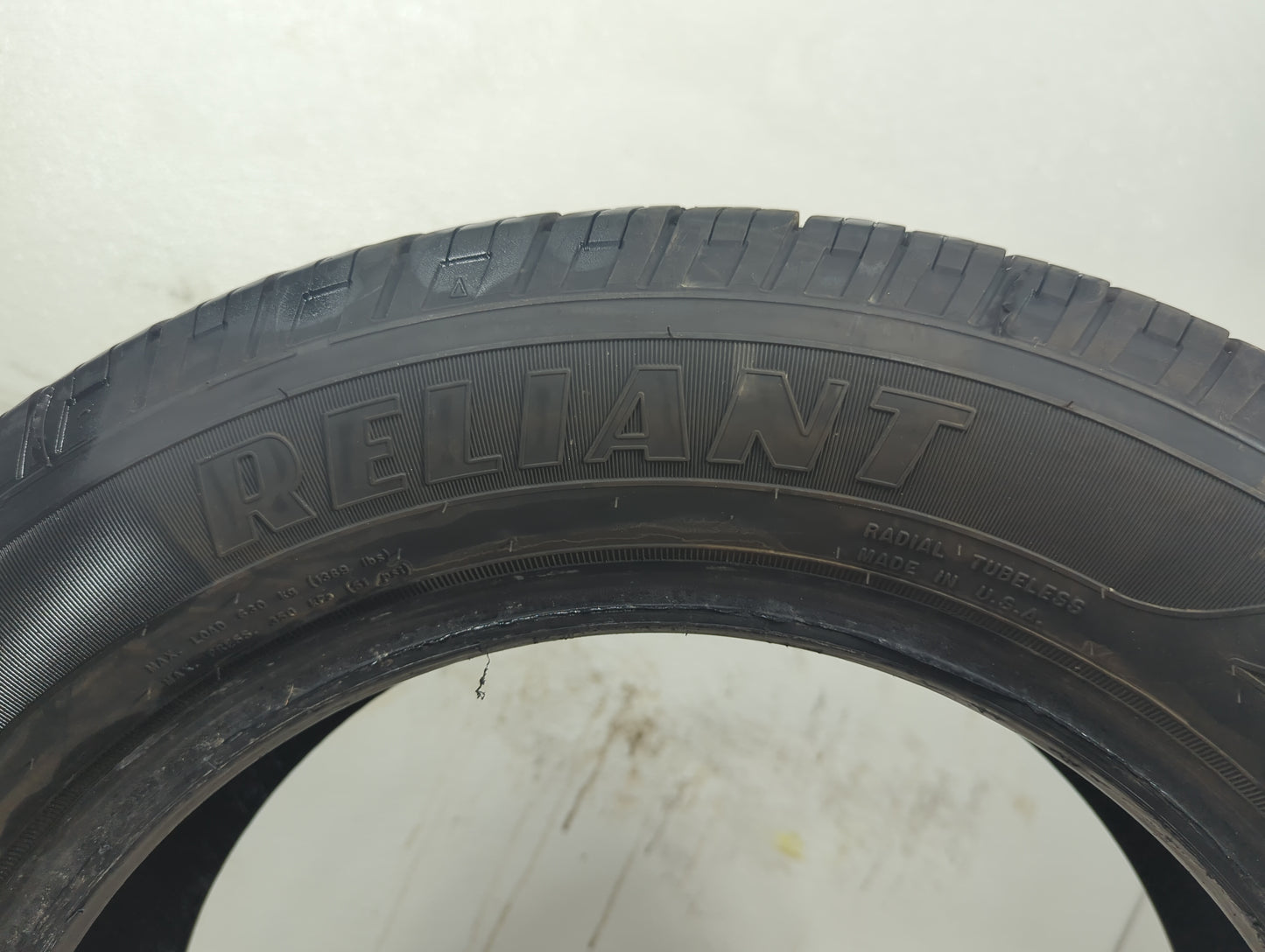 Used Tire 205/60R16 GOODYEAR RELIANT ALL-SEASON 92V - Tread Depth 10/32 - Oemusedautoparts1.com