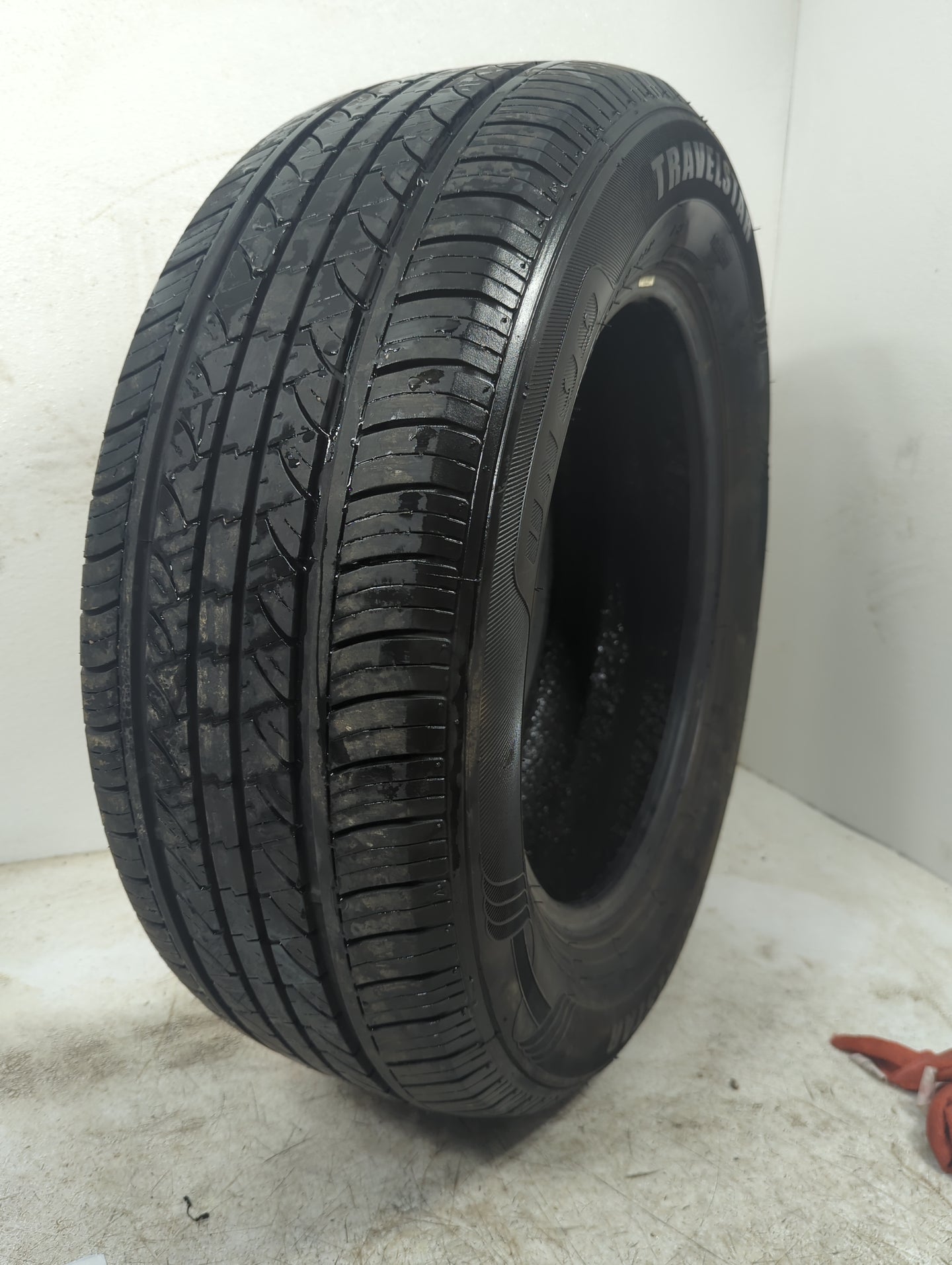 Used Tire 225/60R16 TRAVELSTAR UN33 98H - Tread Depth 9/32 - Oemusedautoparts1.com