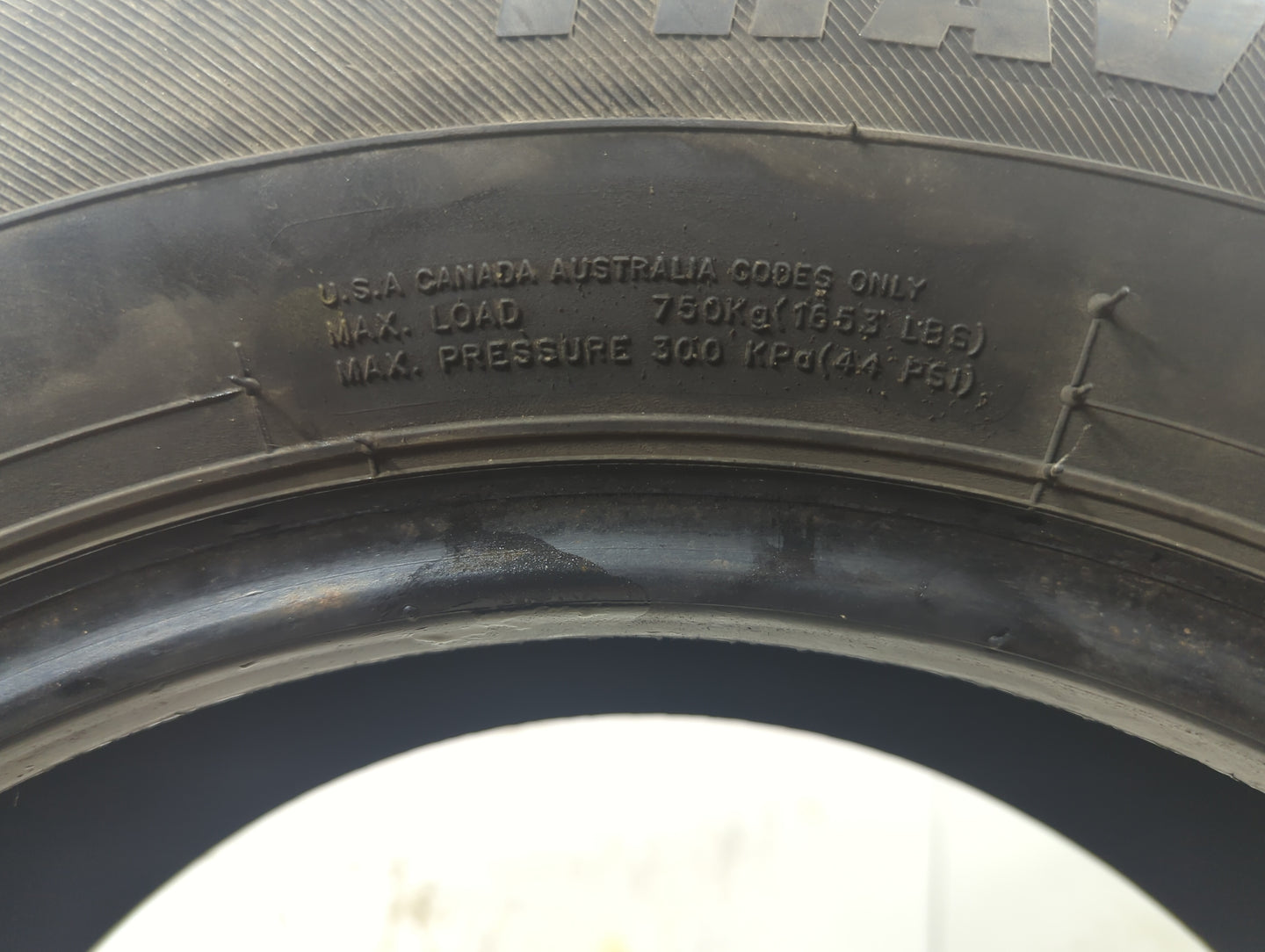 Used Tire 225/60R16 TRAVELSTAR UN33 98H - Tread Depth 9/32 - Oemusedautoparts1.com