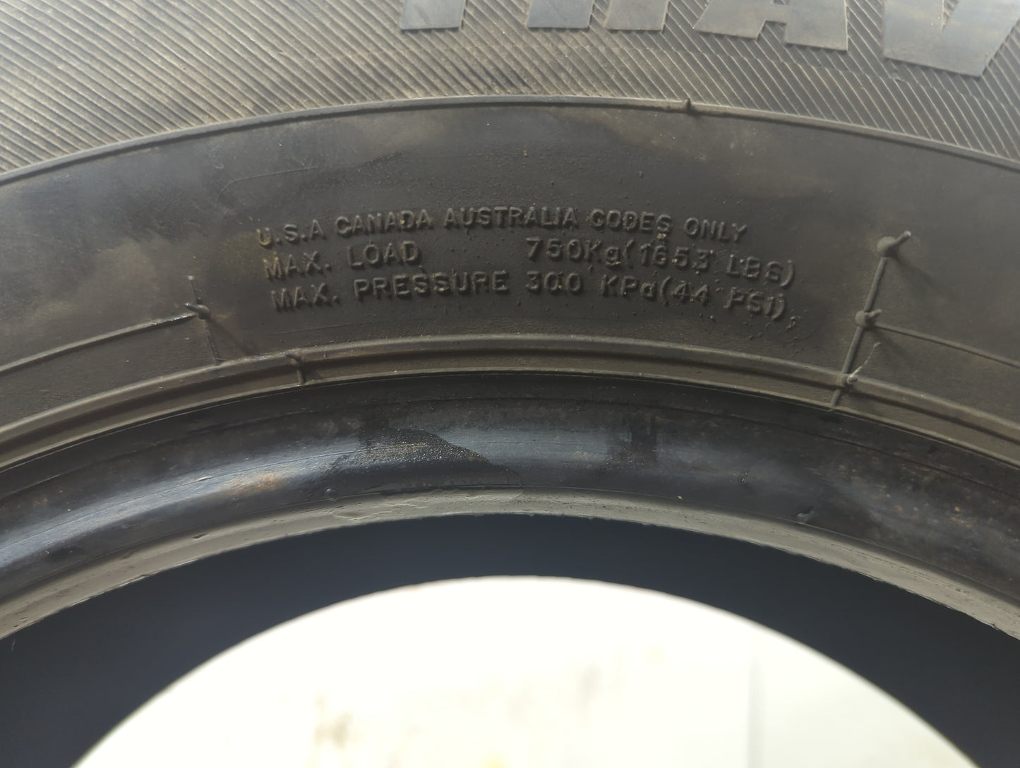Used Tire 225/60R16 TRAVELSTAR UN33 98H - Tread Depth 9/32 - Oemusedautoparts1.com