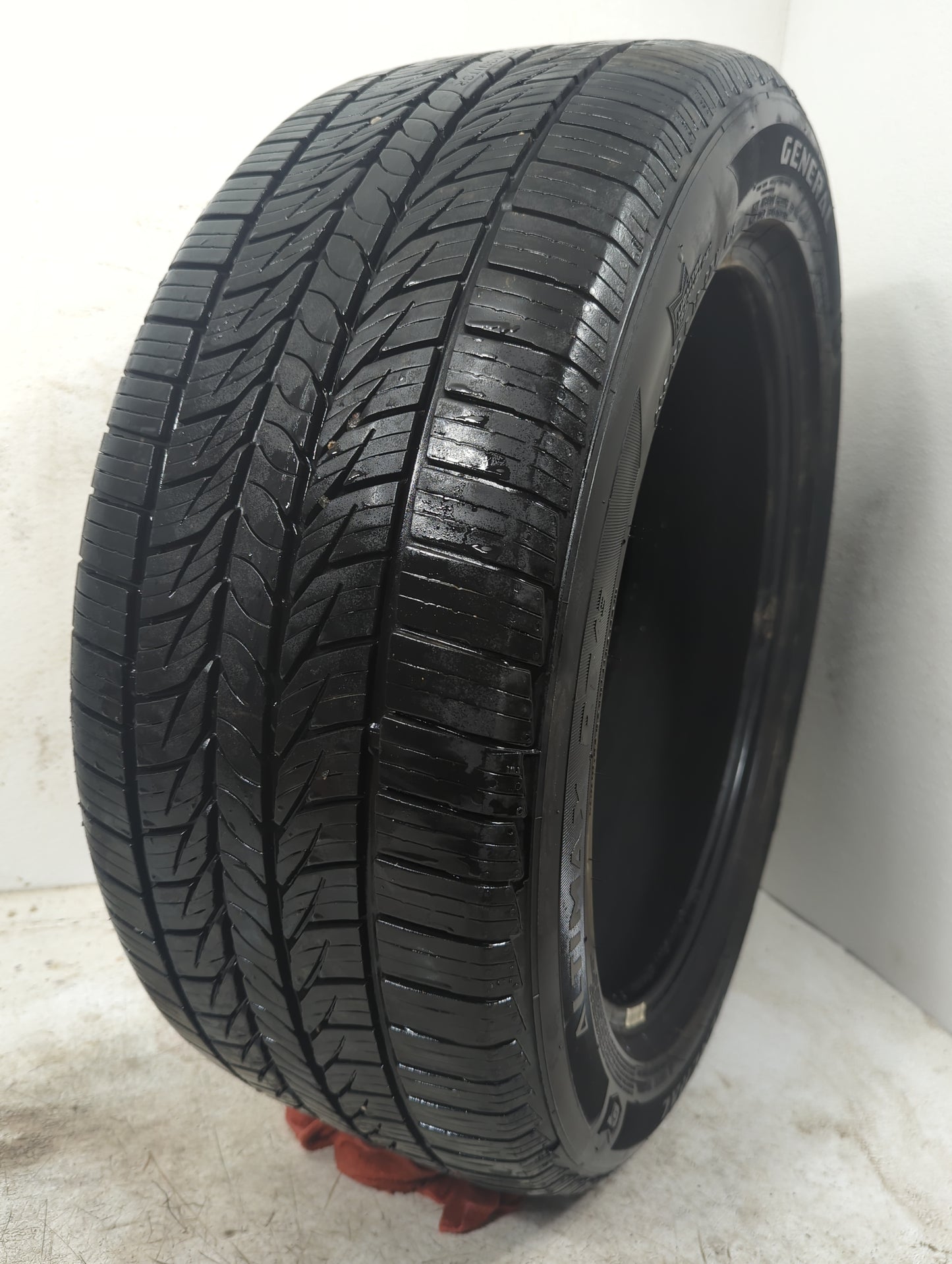 Used Tire 235/50R18 GENERAL ALTIMAX RT43 97V - Tread Depth 9/32 - Oemusedautoparts1.com