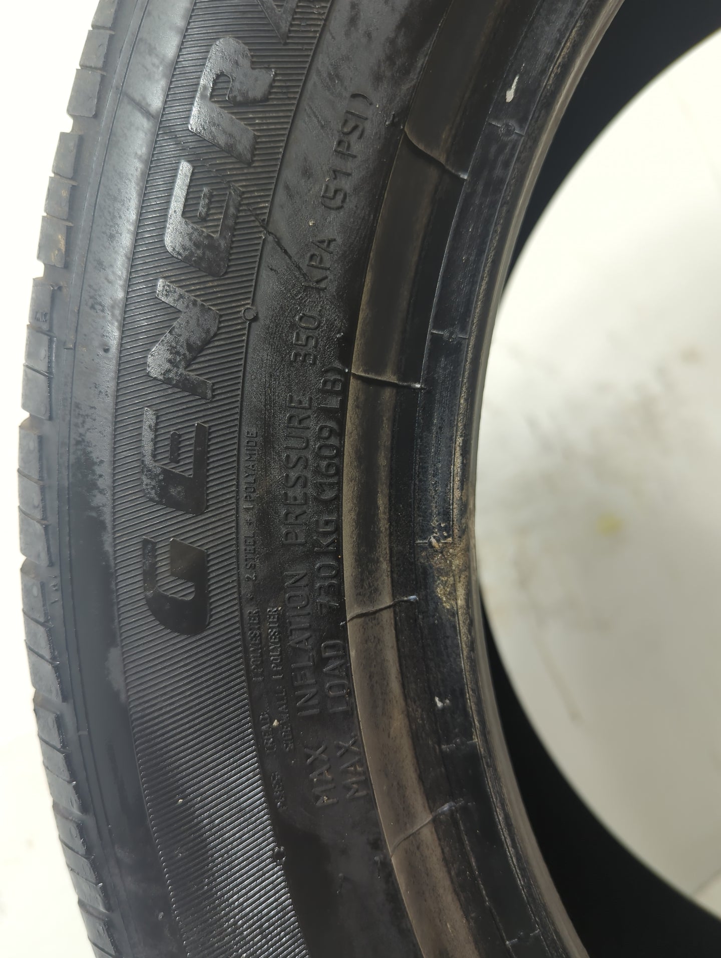 Used Tire 235/50R18 GENERAL ALTIMAX RT43 97V - Tread Depth 9/32 - Oemusedautoparts1.com