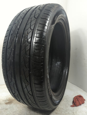 compare product Used Tire 235/45R20 HANKOOK VENTUS V2 CONCEPT2 100V - Tread Depth 9/32