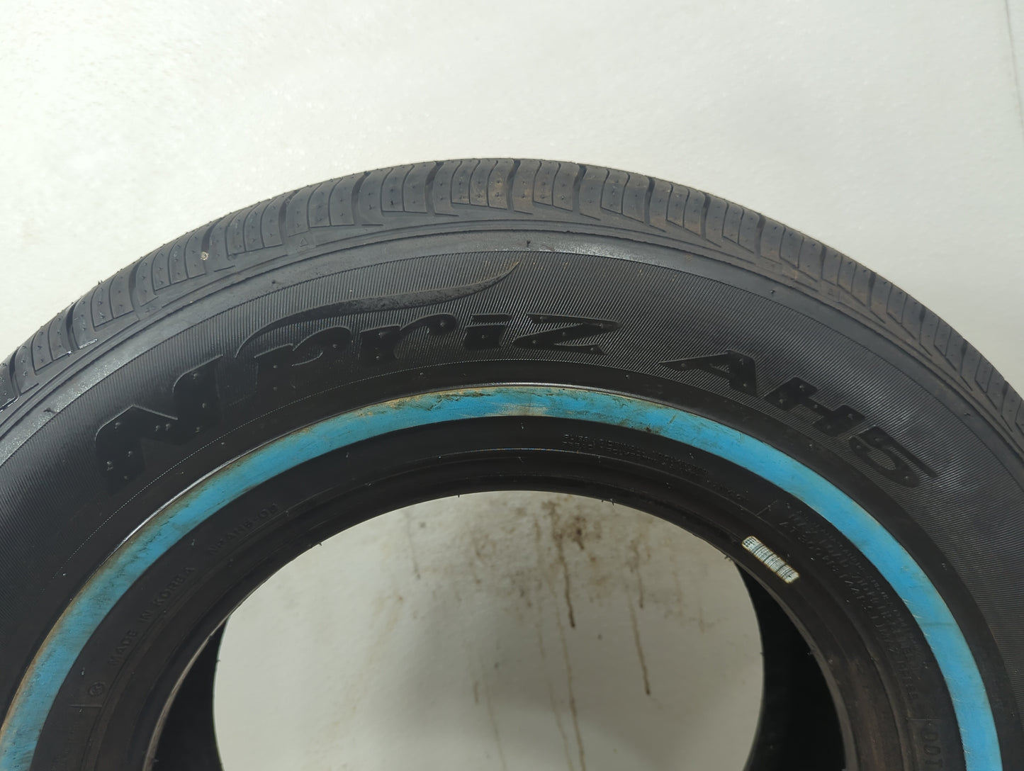 Used Tire 215/70R14 NEXEN NPRIZ AH5 96T - Tread Depth 10/32 - Oemusedautoparts1.com