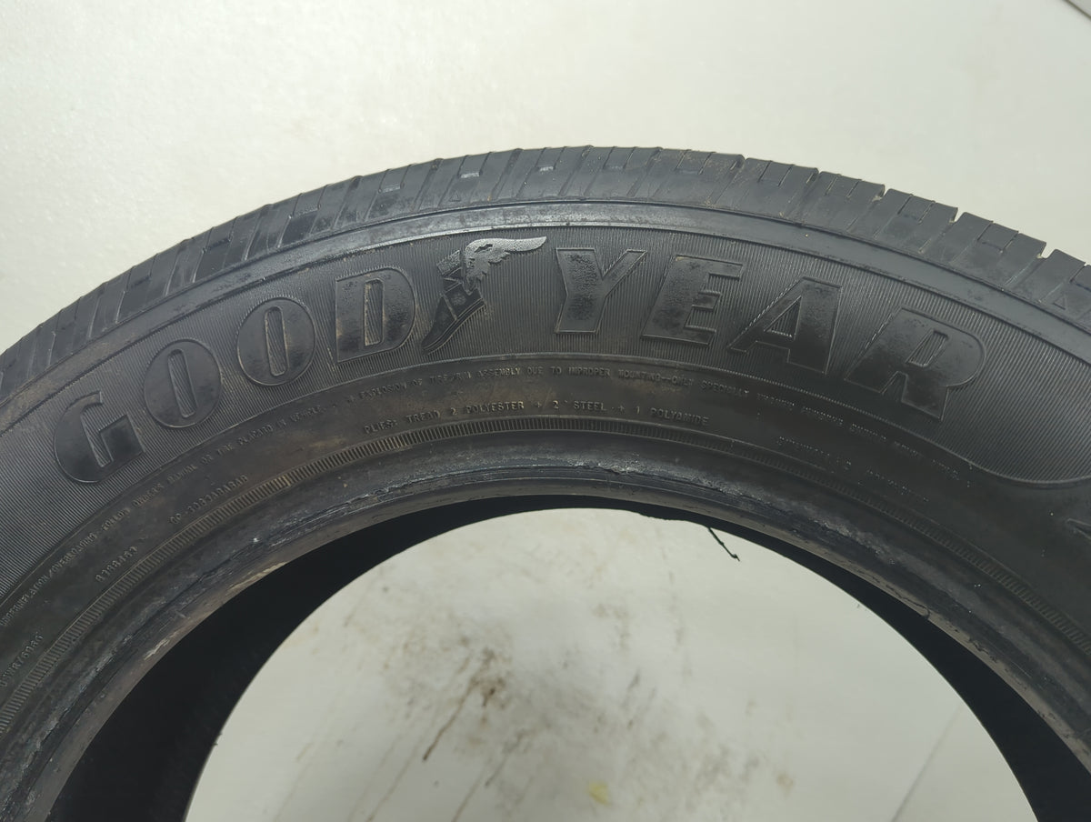 Used Tire 235/60R18 GOODYEAR RELIANT ALL-SEASON 103V - Tread Depth 10/32 - Oemusedautoparts1.com