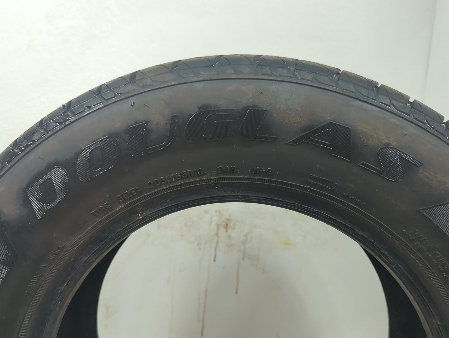 Used Tire 205/65R15 DOUGLAS TOURING A/S 94H - Tread Depth 9/32 - Oemusedautoparts1.com