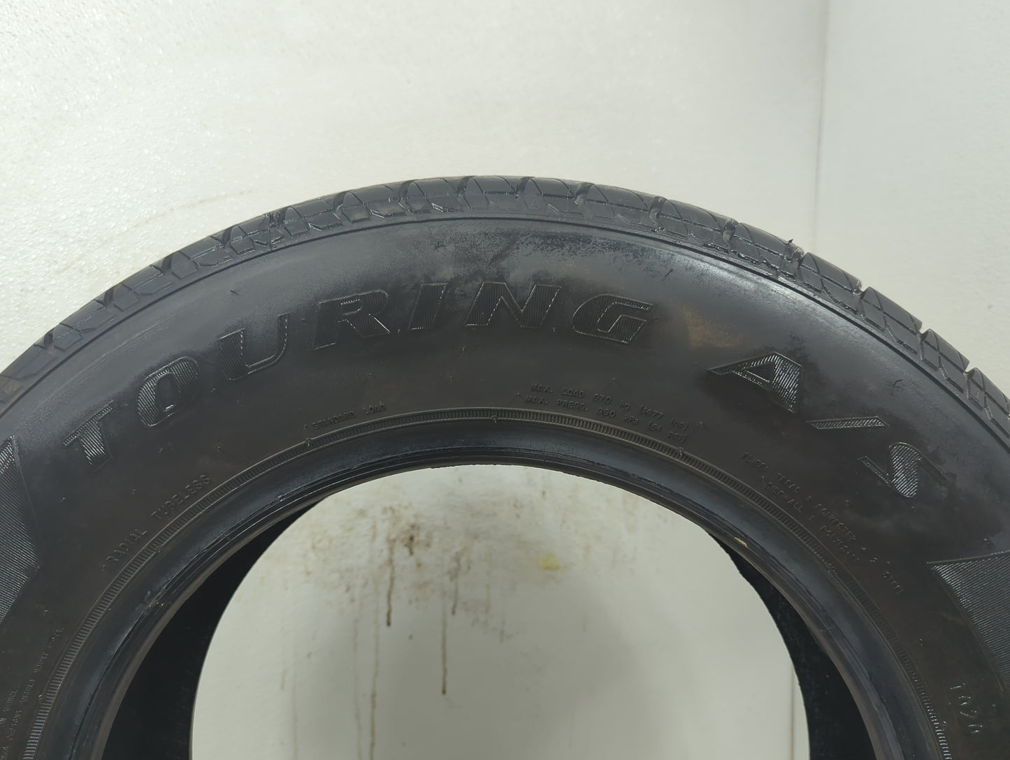 Used Tire 205/65R15 DOUGLAS TOURING A/S 94H - Tread Depth 9/32 - Oemusedautoparts1.com