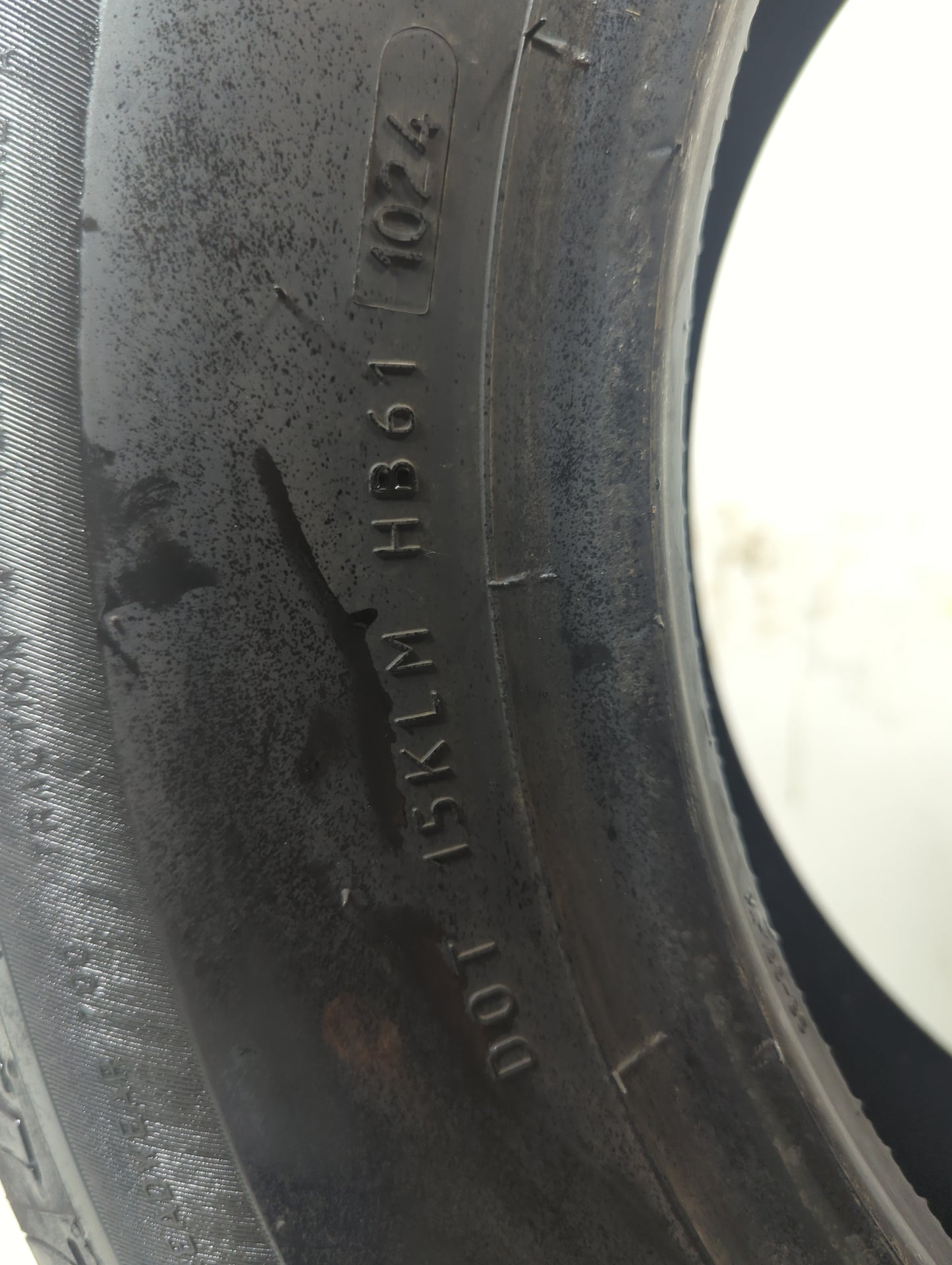 Used Tire 205/70R16 UNIROYAL TIGER PAW TOURING A/S 97H - Tread Depth 9/32 - Oemusedautoparts1.com