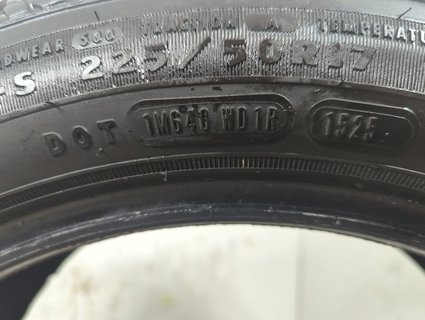 Used Tire 225/50R17 DOUGLAS TOURING A/S 94V - Tread Depth 8/32 - Oemusedautoparts1.com
