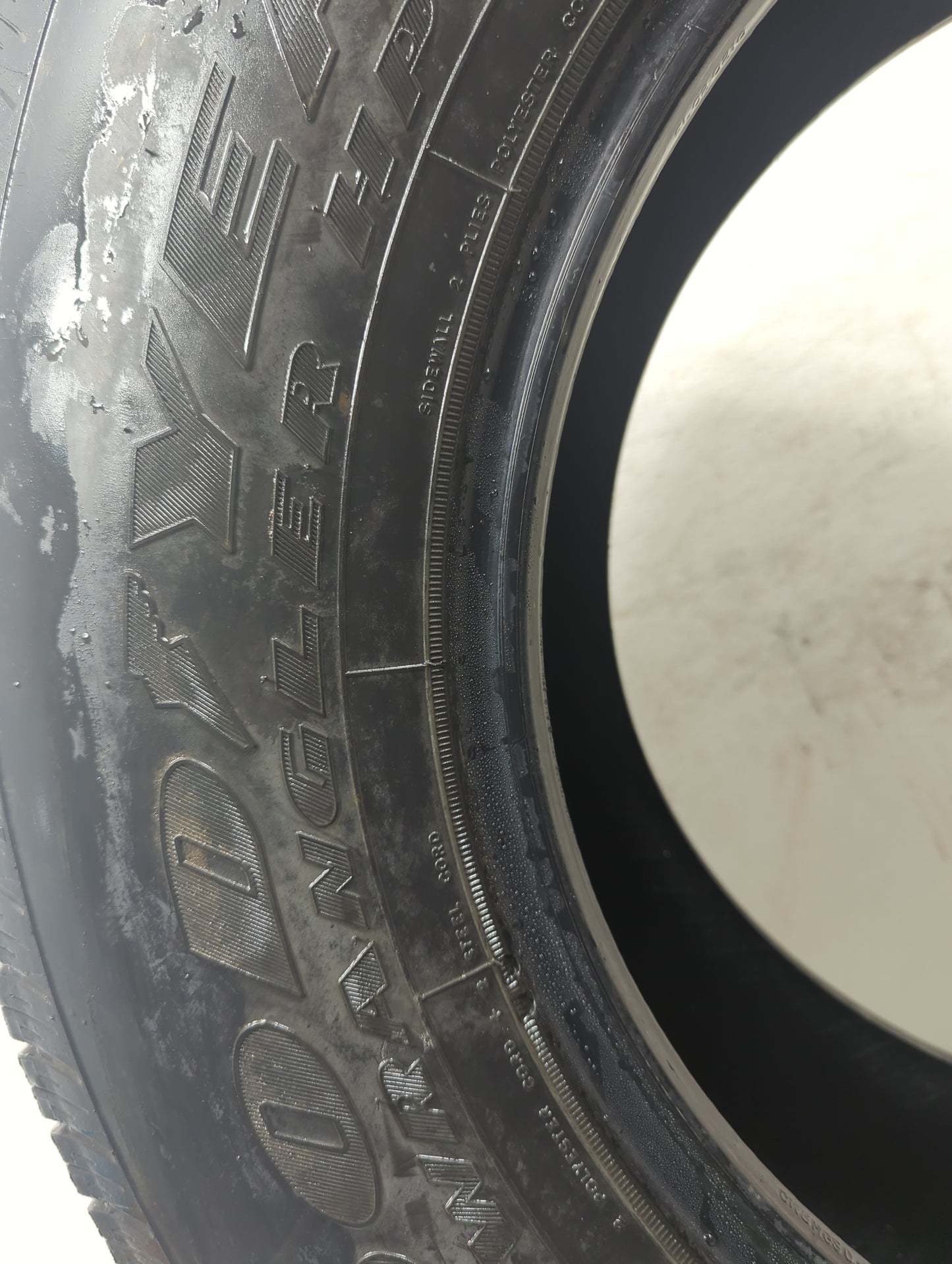 Used Tire 265/70R17 GOODYEAR WRANGLER HP 113S - Tread Depth 10/32 - Oemusedautoparts1.com