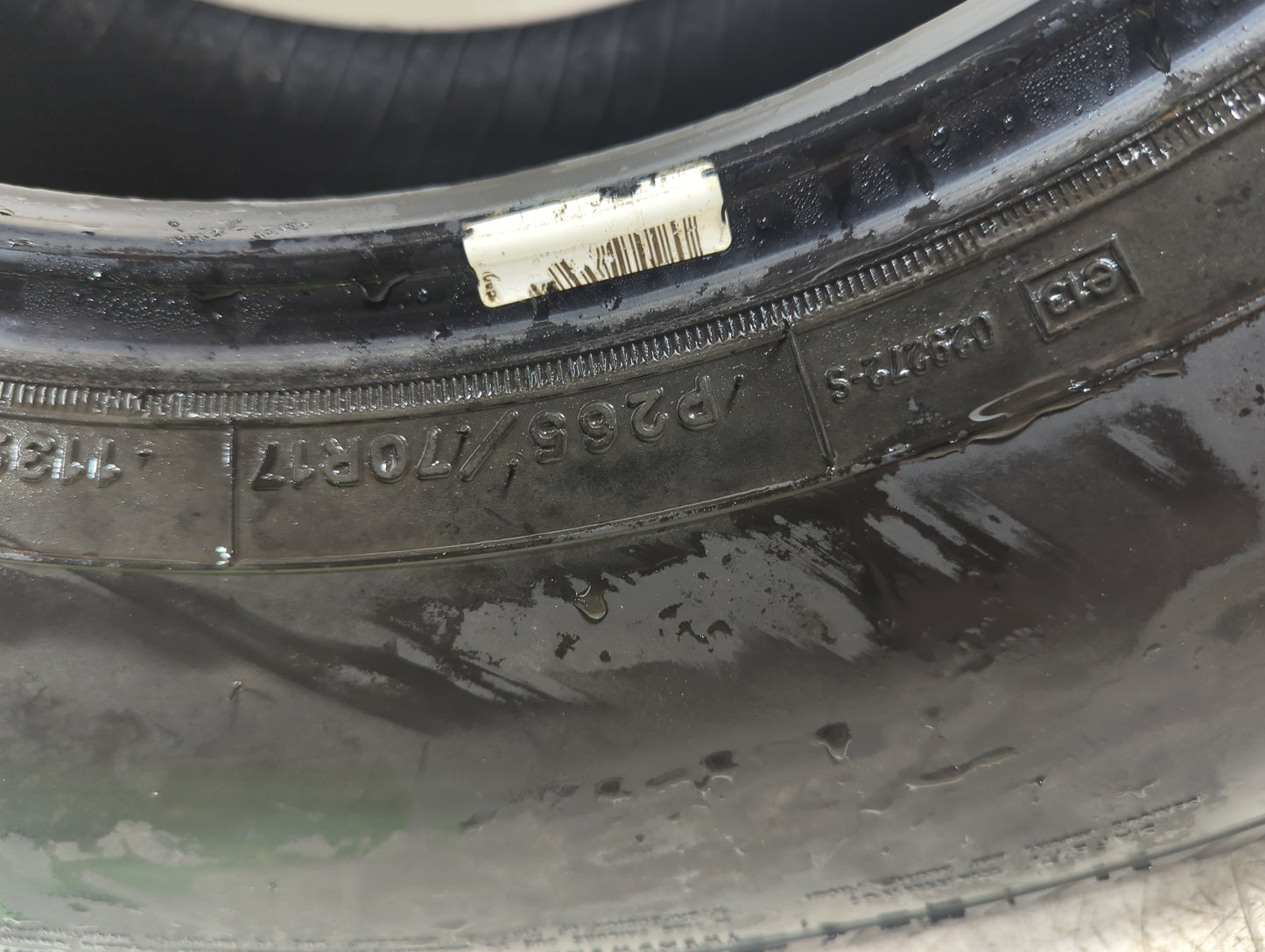 Used Tire 265/70R17 GOODYEAR WRANGLER HP 113S - Tread Depth 10/32 - Oemusedautoparts1.com