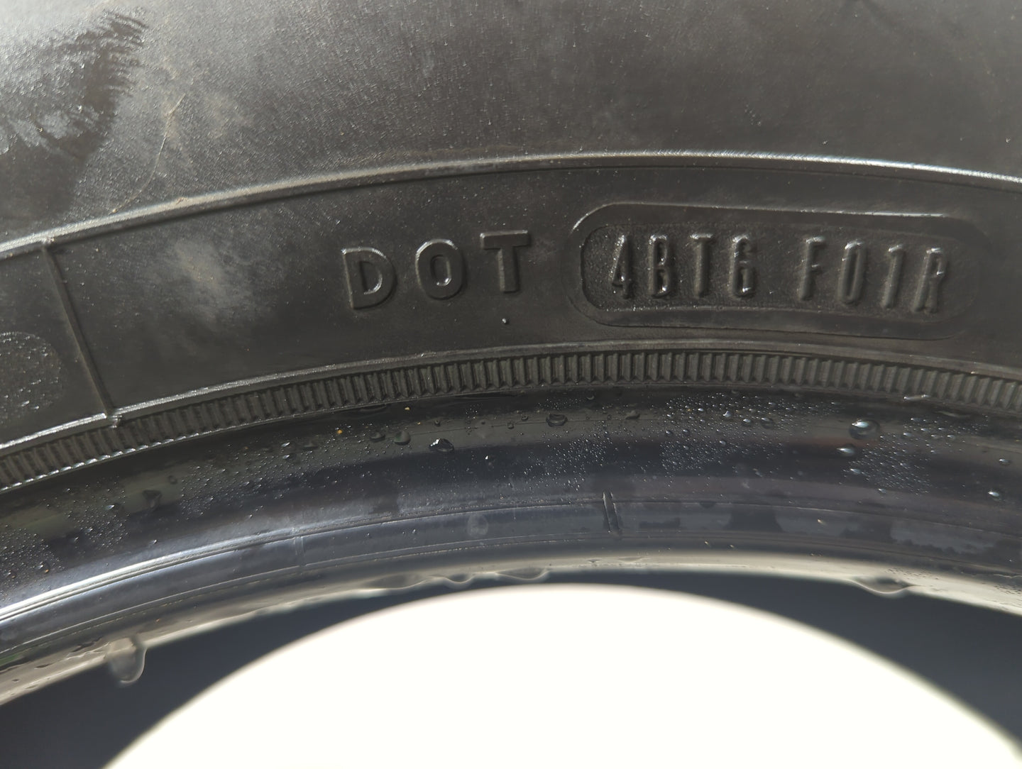 Used Tire 265/70R17 GOODYEAR WRANGLER HP 113S - Tread Depth 10/32 - Oemusedautoparts1.com