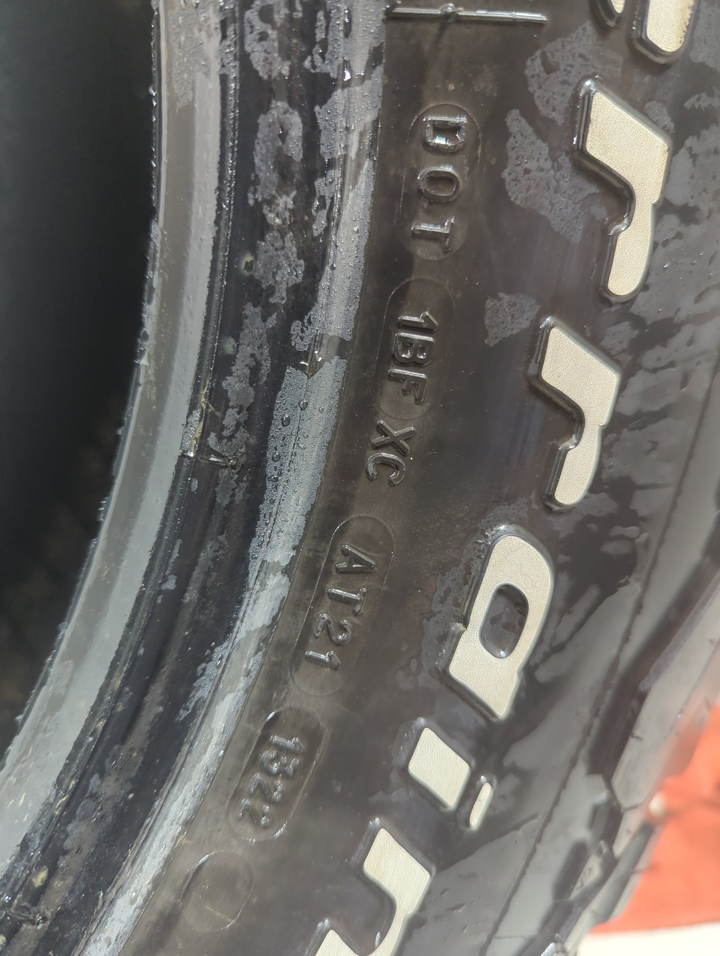 Used Tire 275/70R17 BFGOODRICH ALL-TERRAIN T/A KO2 121R - Tread Depth 11/32 - Oemusedautoparts1.com