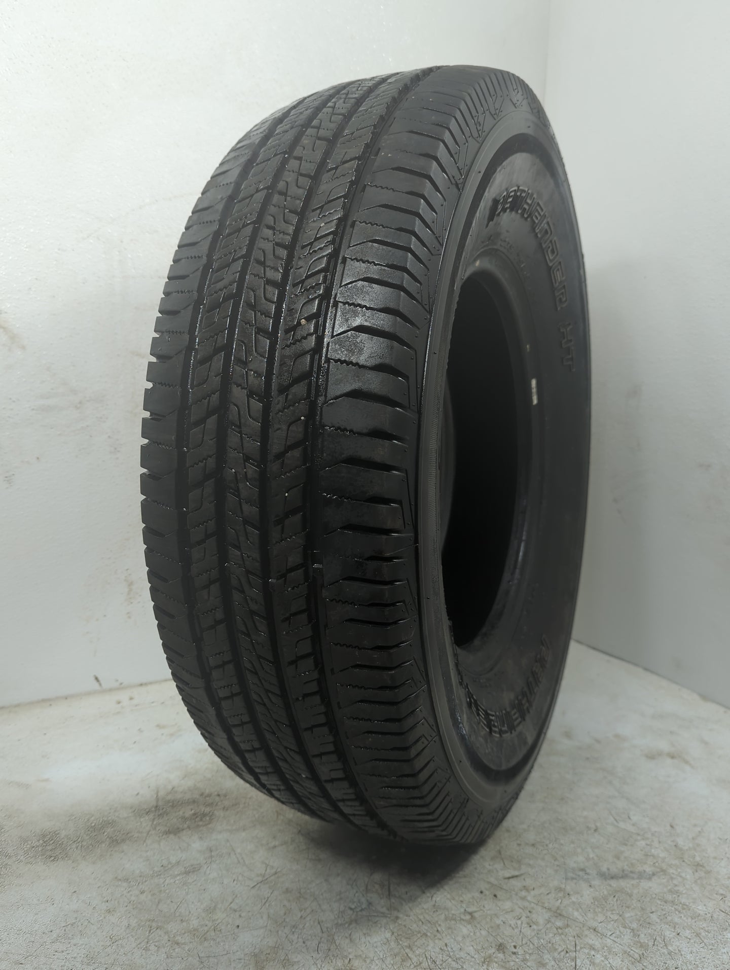 Used Tire 235/75R15 PATHFINDER PATHFINDER HT 109T - Tread Depth 10/32 - Oemusedautoparts1.com