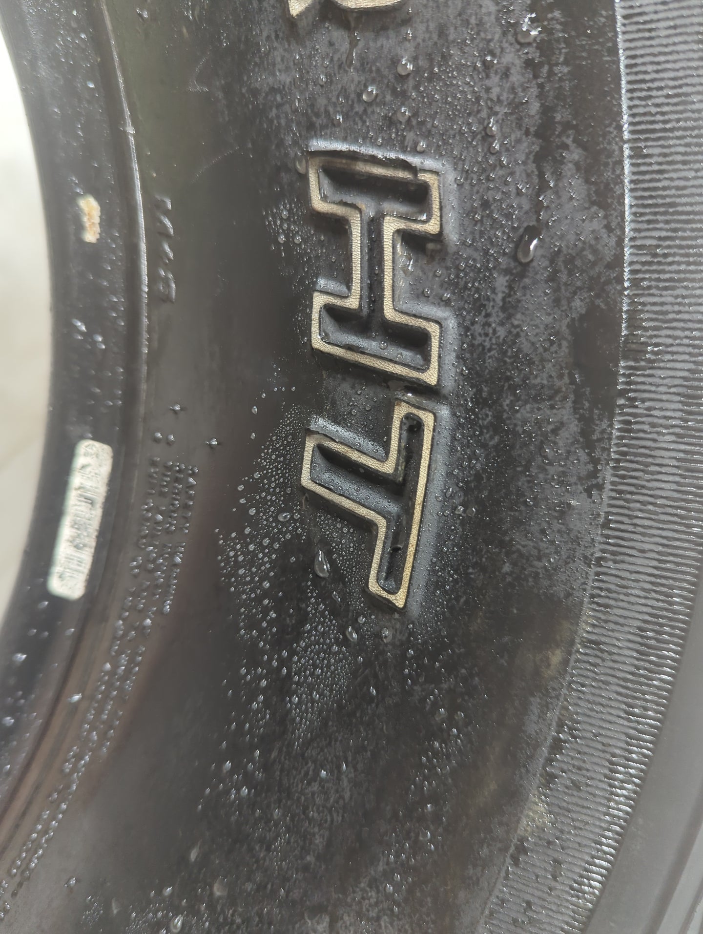 Used Tire 235/75R15 PATHFINDER PATHFINDER HT 109T - Tread Depth 10/32 - Oemusedautoparts1.com